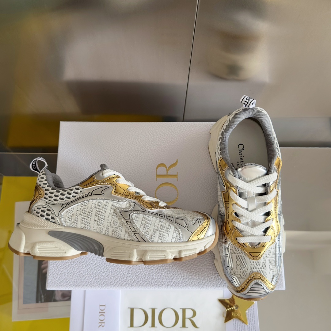 顶级版本:女款
Dior迪奥Chrono系列 休闲 运动鞋 老爹鞋
原版购入开发 做货 这款 Dior