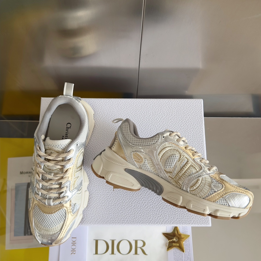 顶级版本:女款
Dior迪奥Chrono系列 休闲 运动鞋 老爹鞋
原版购入开发 做货 这款 Dior