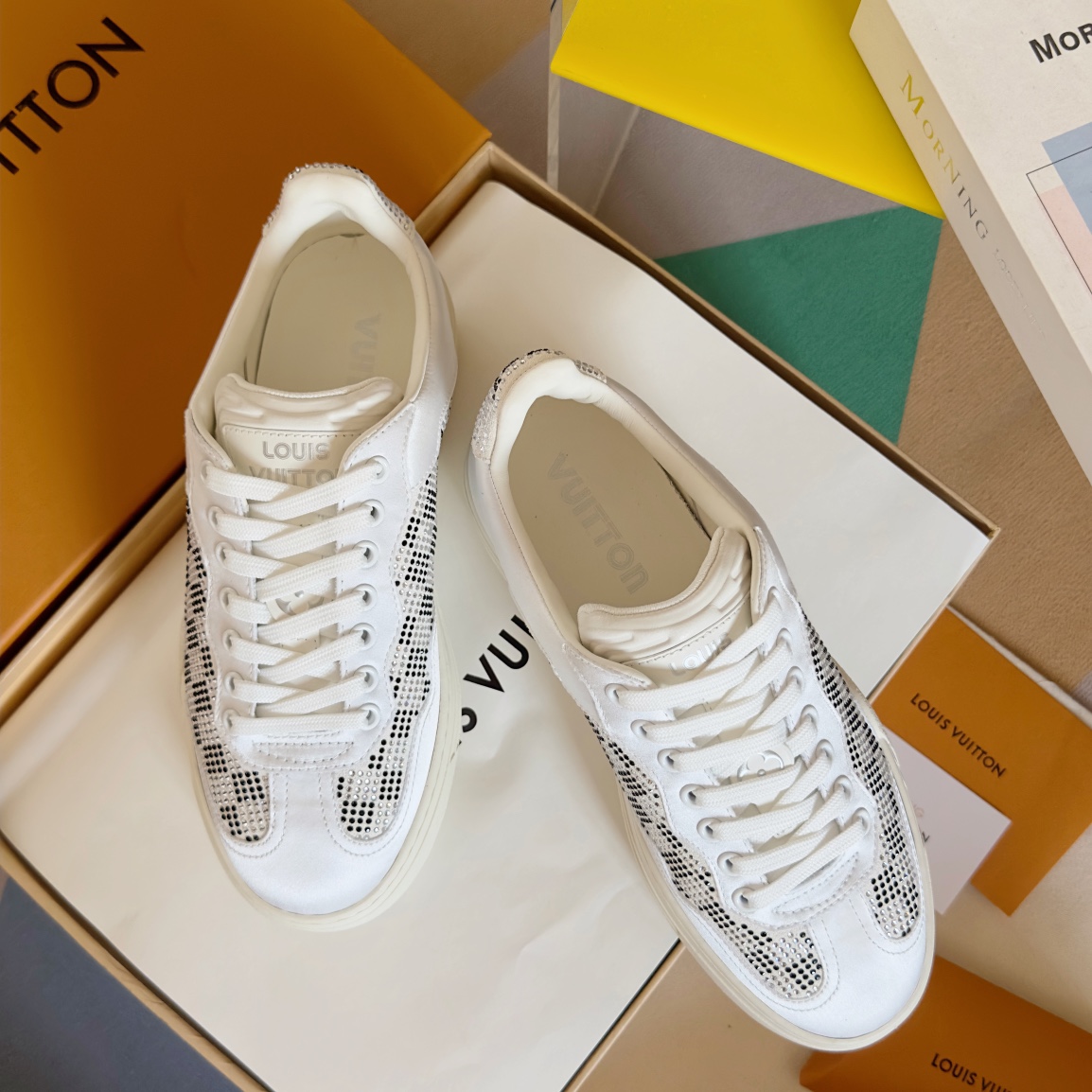 Réplica de calidad AAA
 Louis Vuitton Zapatos Zapatillas de monopatín Zapatillas deportivas Blanco Empalme Mujeres Cuero vaca Pu Caucho Piel oveja Seda Tpu Casual