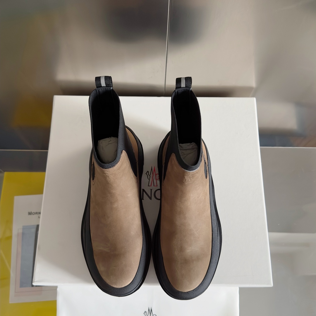 Moncler Hevea Chelsea Boots: Stylish Couples’ Favorite with Original Design - 图片 7