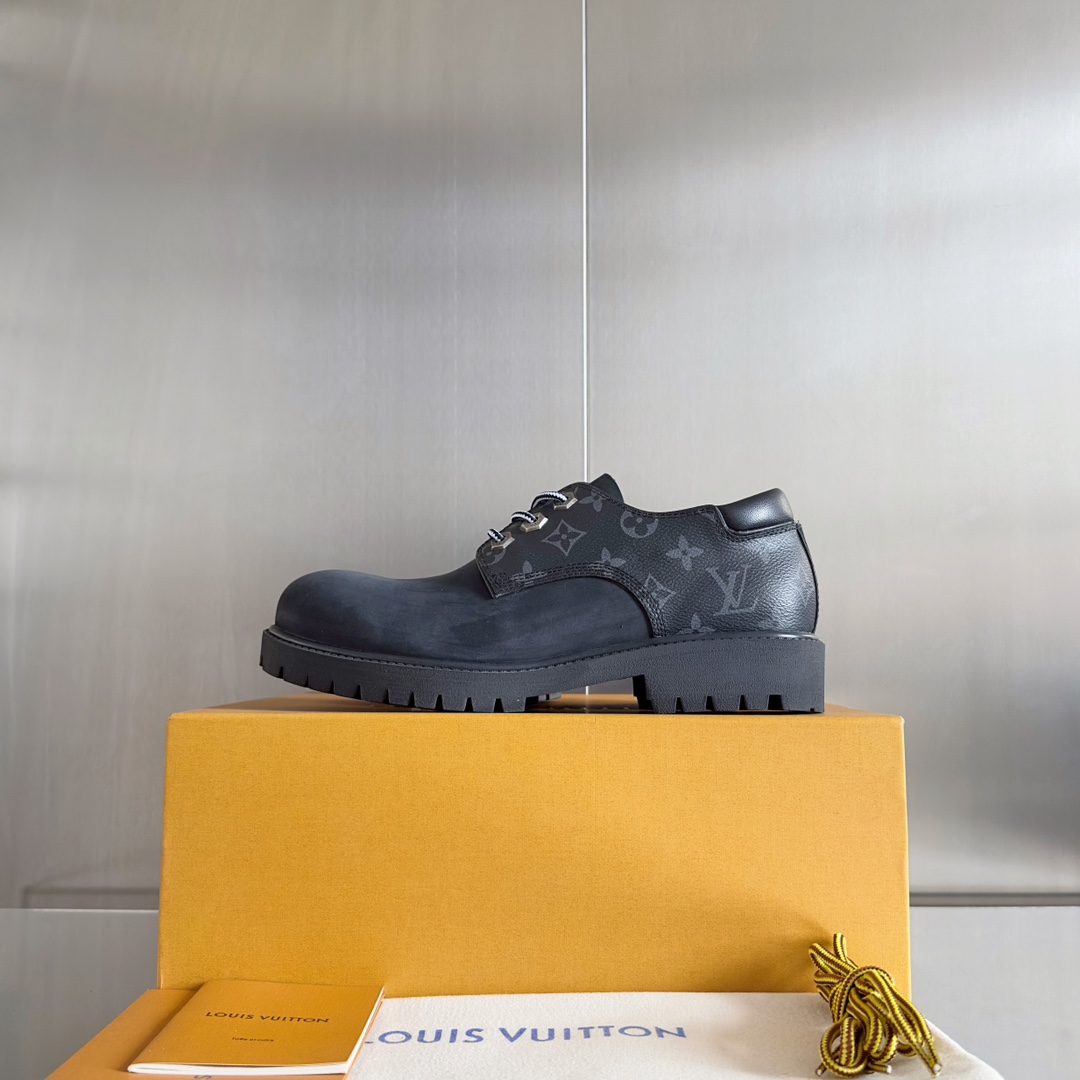 LV x Timberland Collaboration: Men’s Ankle Boots with Monogram Details - 图片 5