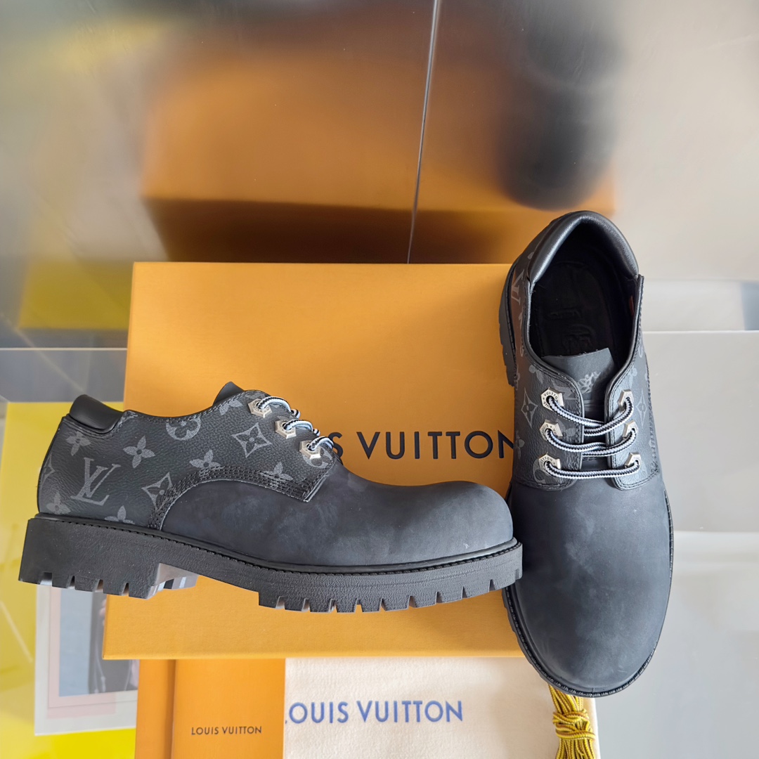 LV x Timberland Collaboration: Men’s Ankle Boots with Monogram Details - 图片 2