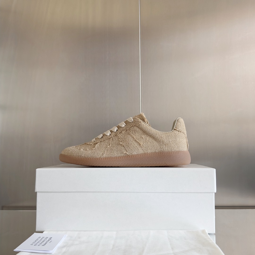 Maison Margiela MM6 Beige Sneakers Couple Casual Shoes 6 i1735640929013 9136 0 4