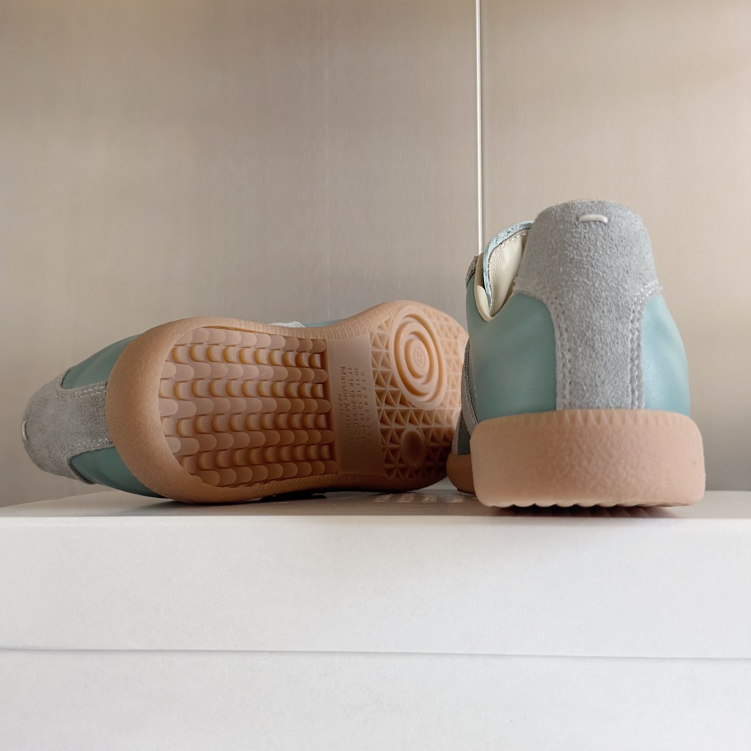 Maison Margiela MM6: Unisex Leather & Suede Sneakers - Stylish & Comfortable 10 i1735641178123 7118 0 8