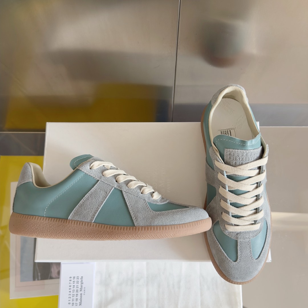 Maison Margiela MM6: Unisex Leather & Suede Sneakers - Stylish & Comfortable 3 i1735641178696 8825 0 1