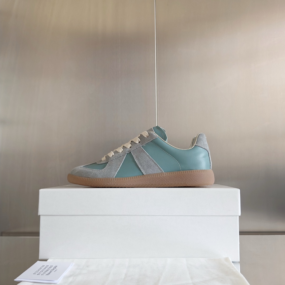 Maison Margiela MM6: Unisex Leather & Suede Sneakers - Stylish & Comfortable 6 i1735641178960 8509 0 4