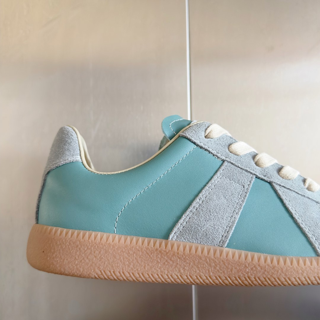 Maison Margiela MM6: Unisex Leather & Suede Sneakers - Stylish & Comfortable 9 i1735641179123 2727 0 7