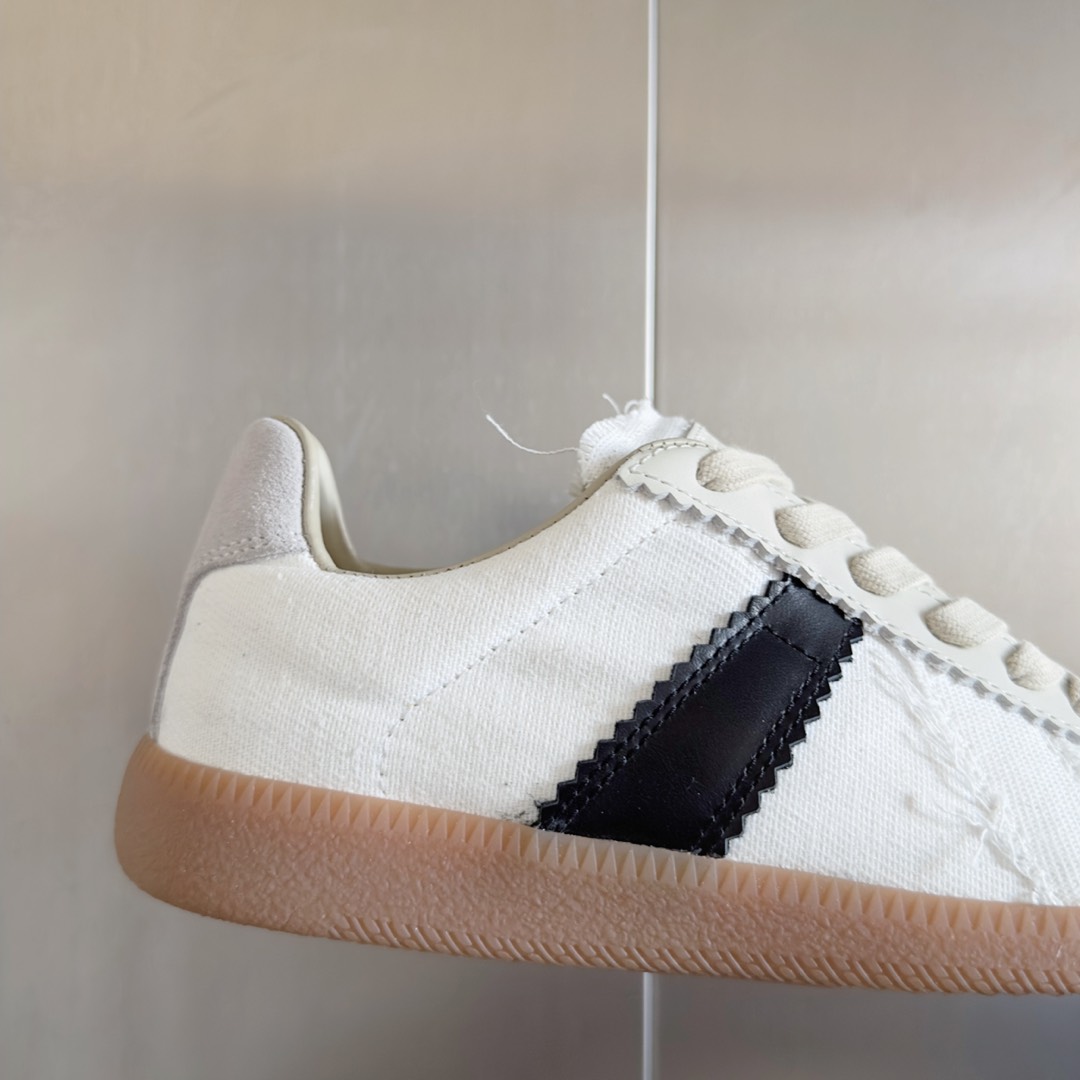 Maison Margiela MM6 White Leather & Suede Trim Sneakers Couple Casual Shoes 9 i1735641200990 3875 0 7