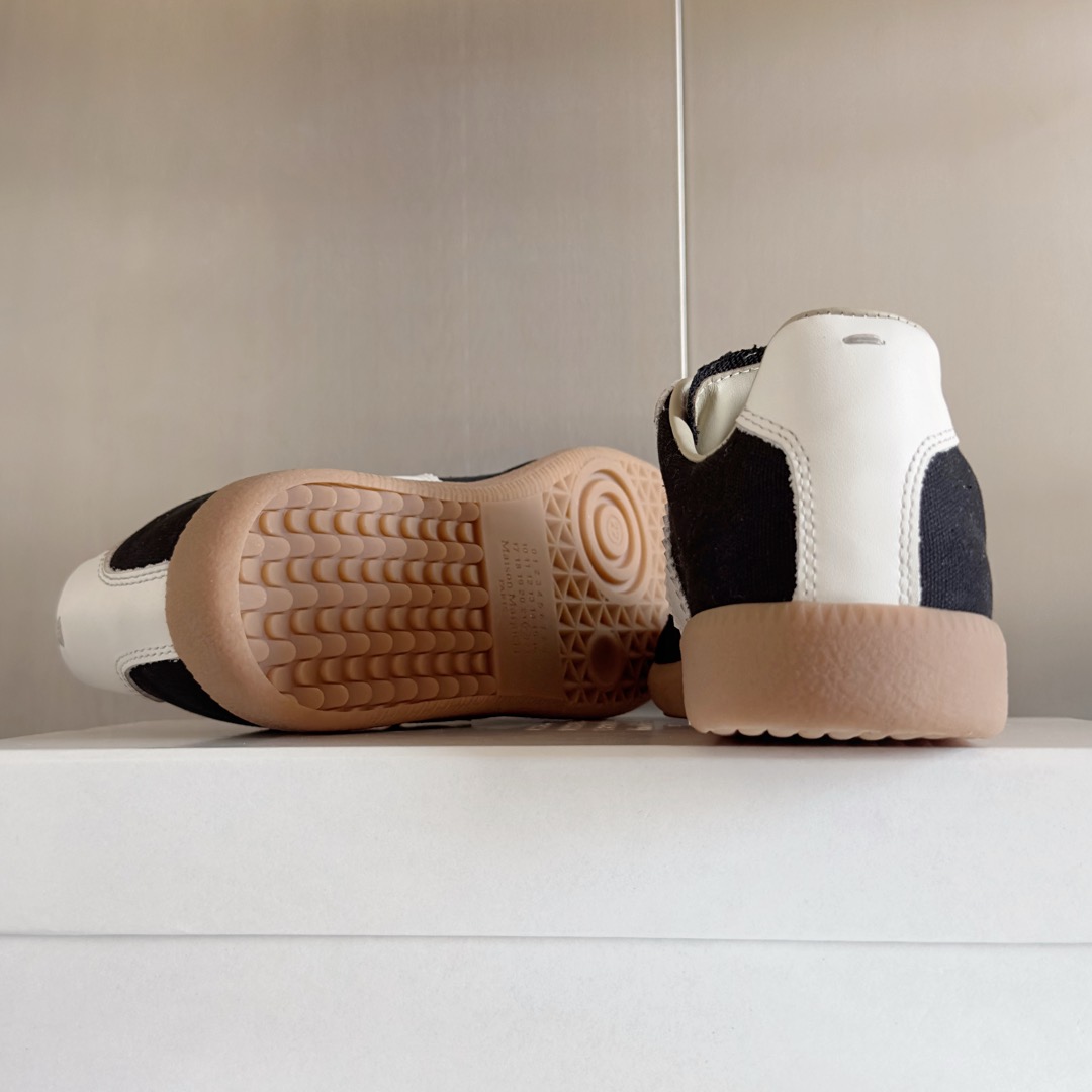 Maison Margiela MM6 Replica Sneakers, Leather Upper, Unisex, Sizes 35-45 10 i1735641223789 6048 0 8