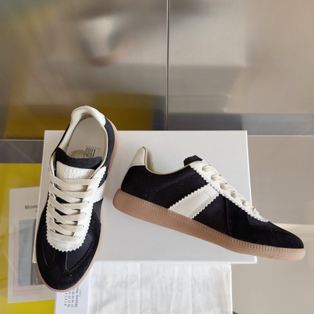 Maison Margiela MM6 Replica Sneakers, Leather Upper, Unisex, Sizes 35-45 4 i1735641224611 2837 0 2