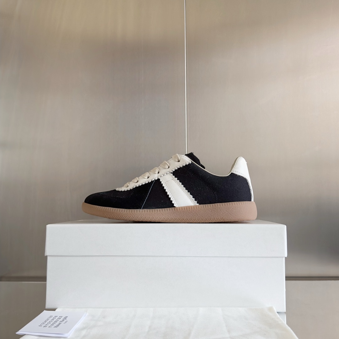 Maison Margiela MM6 Replica Sneakers, Leather Upper, Unisex, Sizes 35-45 6 i1735641224740 677 0 4