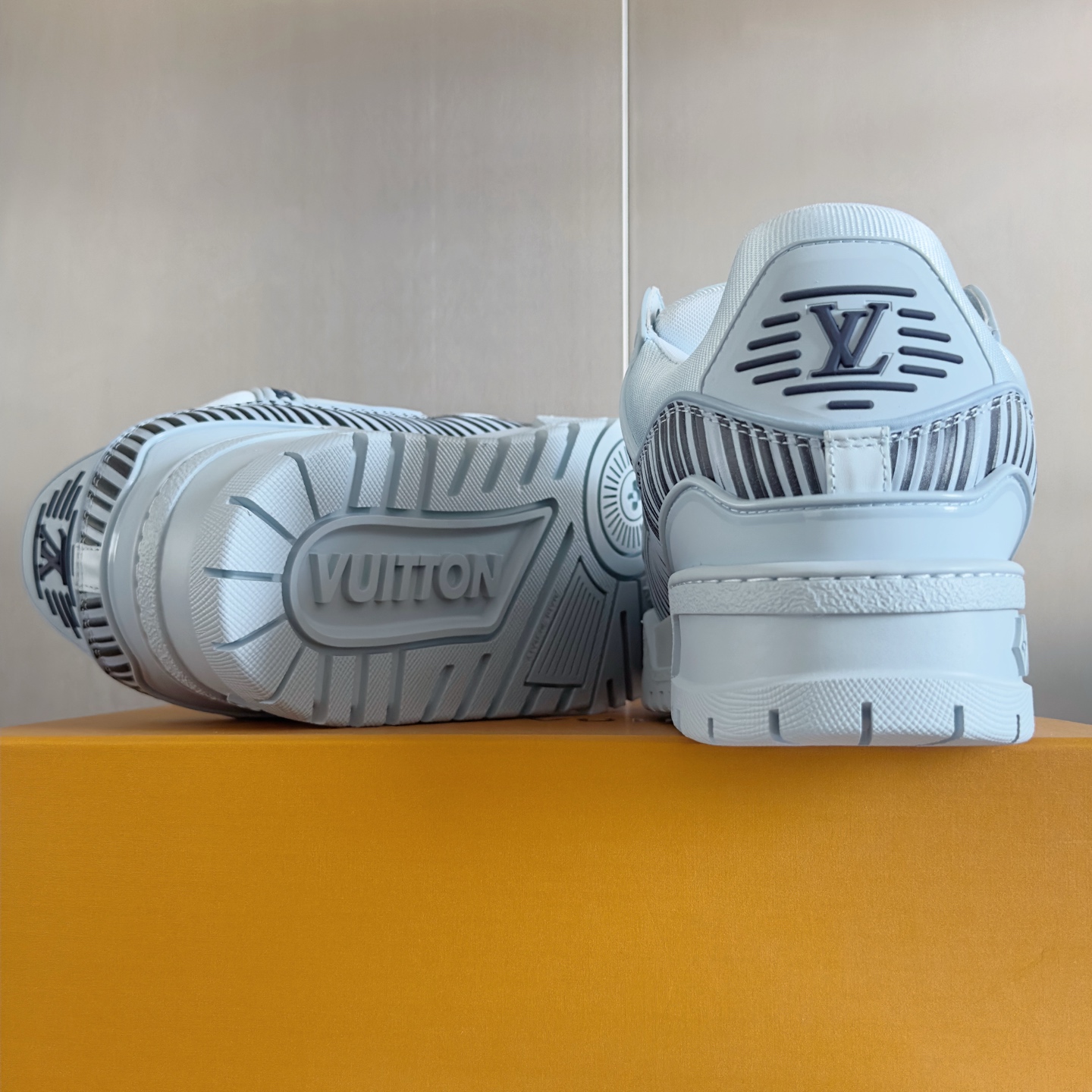 Louis Vuitton LV x Park Seo-Bo联名款 Trainer Maxi系列 胖丁 面包鞋 休闲运动鞋