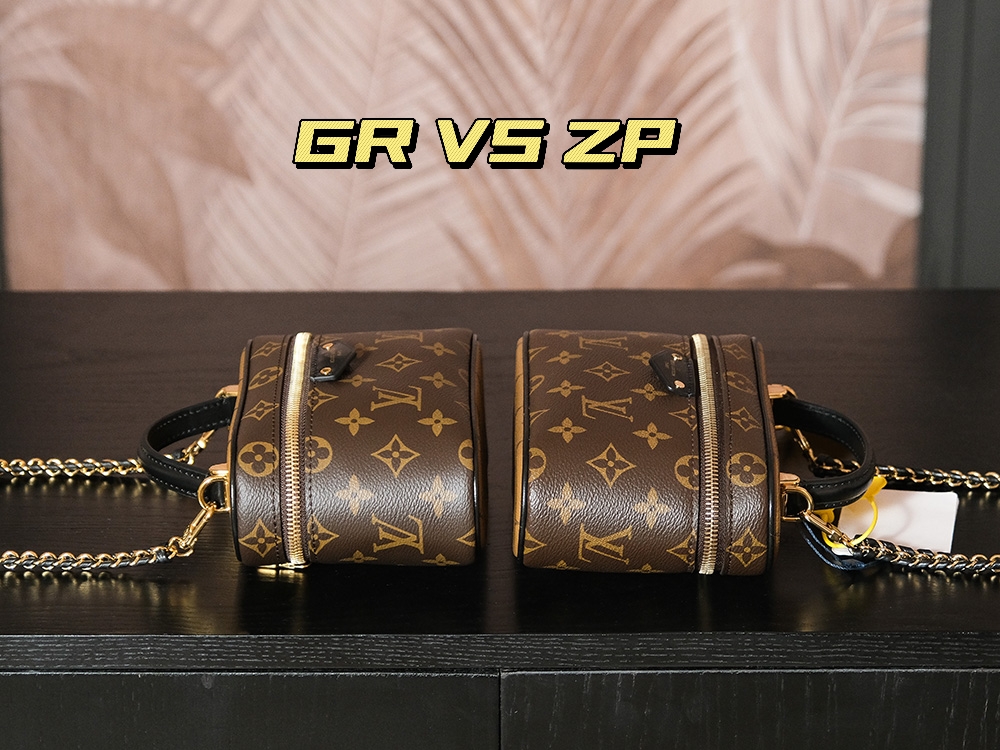 𝐕𝐀𝐍𝐈𝐓𝐘 菱形芯片跳动码化妆包系列#47125

🔍𝒁𝑷 𝑽𝒔 𝑮𝑹
勇于对比，我们只出品娘胎里自带的灵魂❗️