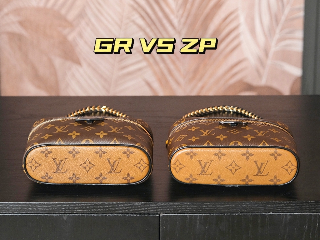 𝐕𝐀𝐍𝐈𝐓𝐘 菱形芯片跳动码化妆包系列#47125

🔍𝒁𝑷 𝑽𝒔 𝑮𝑹
勇于对比，我们只出品娘胎里自带的灵魂❗️