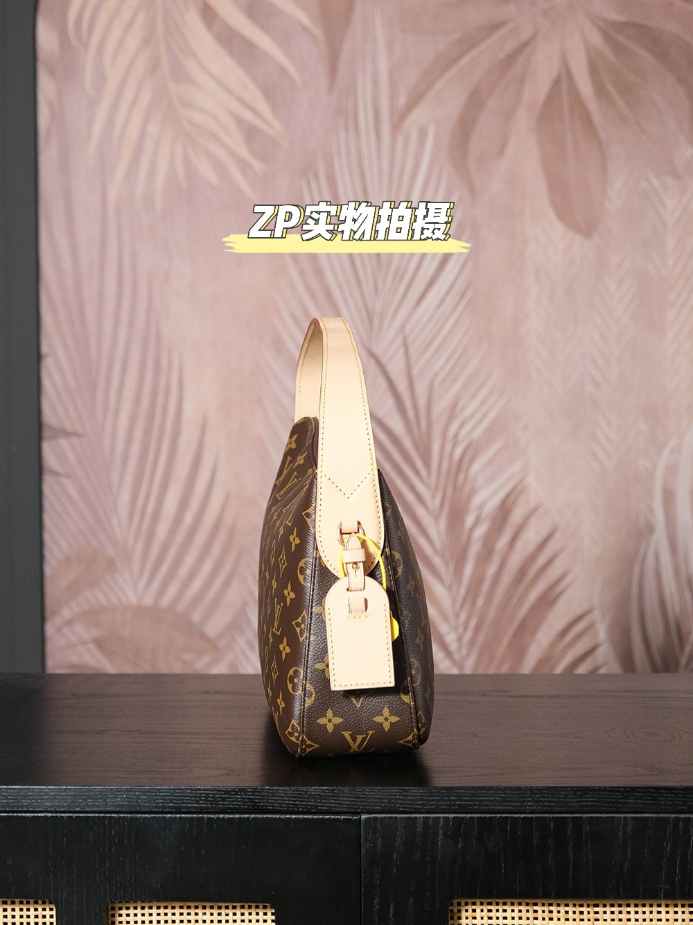 𝐒𝐋𝐎𝐔𝐂𝐇𝐘芯片菱形跳动码系列#M𝟏𝟏𝟗𝟓𝟐/PJ1030

➮正品实物拍摄展示
➮官网售价：𝟐𝟎𝟔𝟎𝟎 𝐑𝐌𝐁
