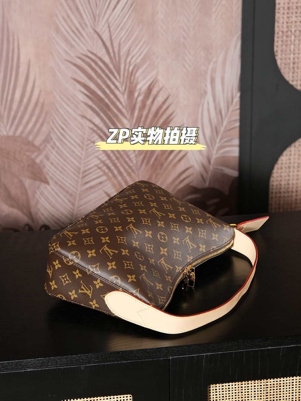 𝐒𝐋𝐎𝐔𝐂𝐇𝐘芯片菱形跳动码系列#M𝟏𝟏𝟗𝟓𝟐/PJ1030

➮正品实物拍摄展示
➮官网售价：𝟐𝟎𝟔𝟎𝟎 𝐑𝐌𝐁