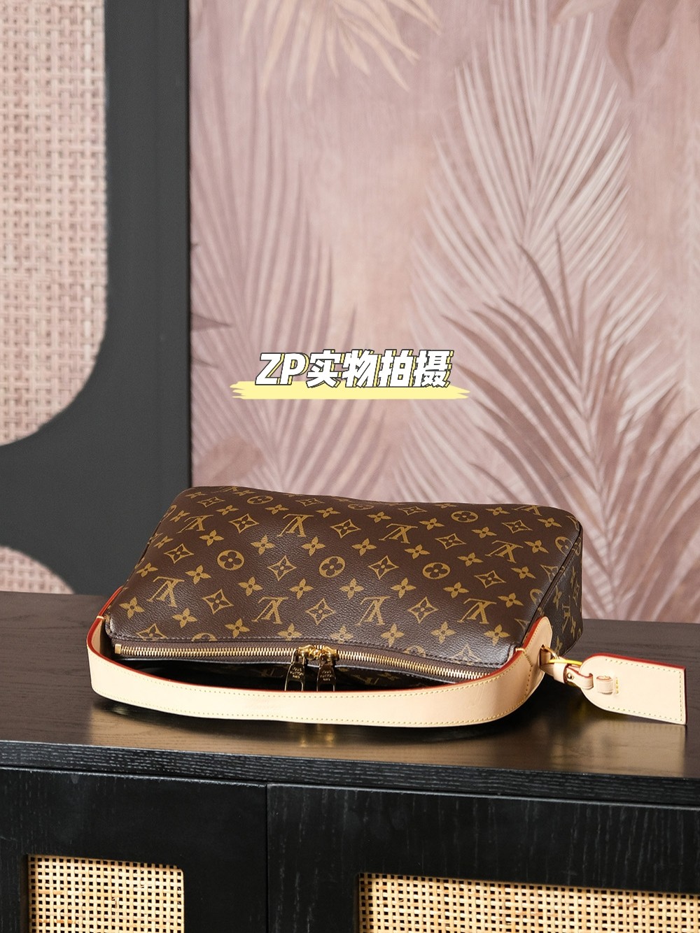 𝐒𝐋𝐎𝐔𝐂𝐇𝐘芯片菱形跳动码系列#M𝟏𝟏𝟗𝟓𝟐/PJ1030

➮正品实物拍摄展示
➮官网售价：𝟐𝟎𝟔𝟎𝟎 𝐑𝐌𝐁