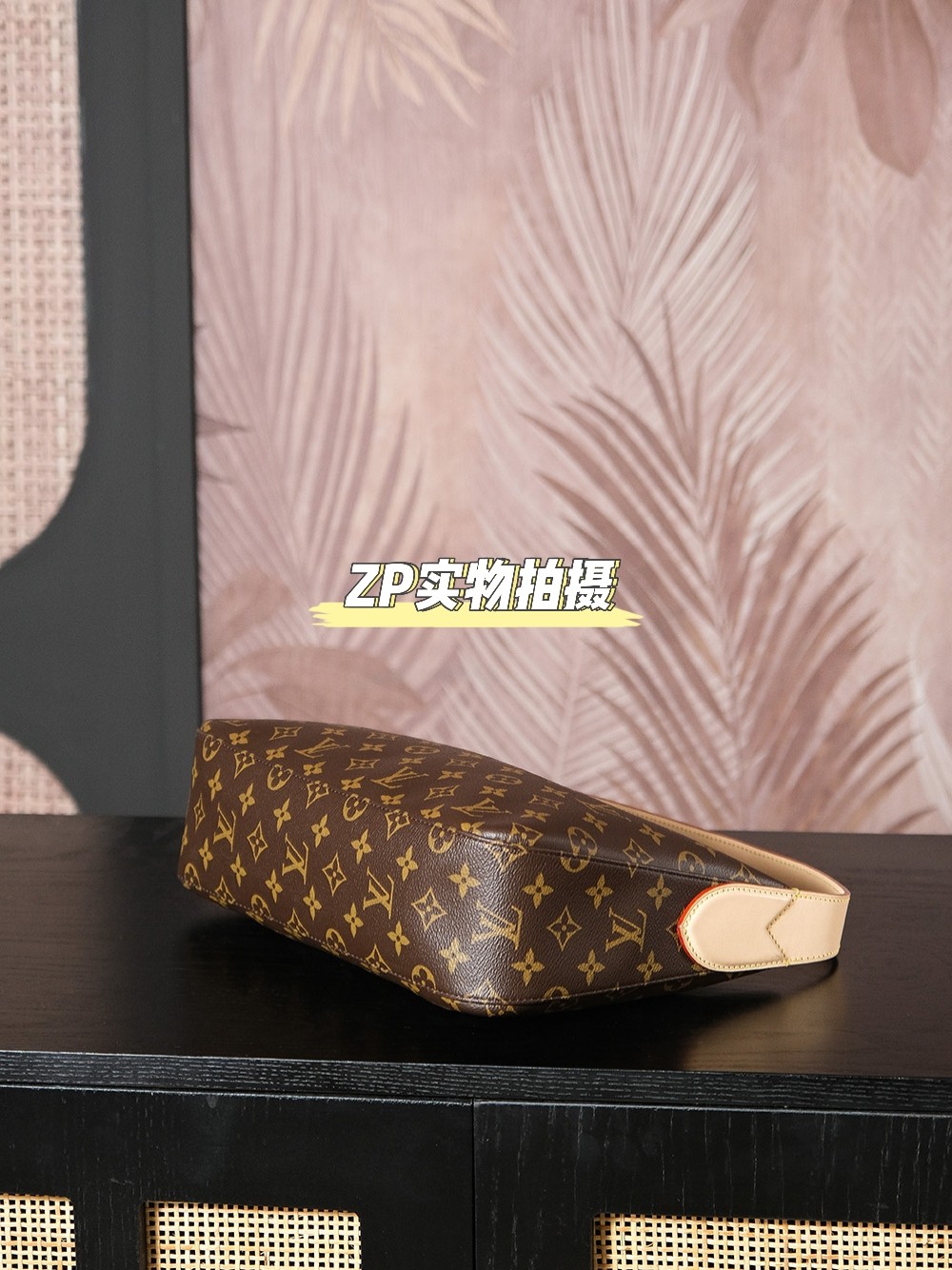 𝐒𝐋𝐎𝐔𝐂𝐇𝐘芯片菱形跳动码系列#M𝟏𝟏𝟗𝟓𝟐/PJ1030

➮正品实物拍摄展示
➮官网售价：𝟐𝟎𝟔𝟎𝟎 𝐑𝐌𝐁