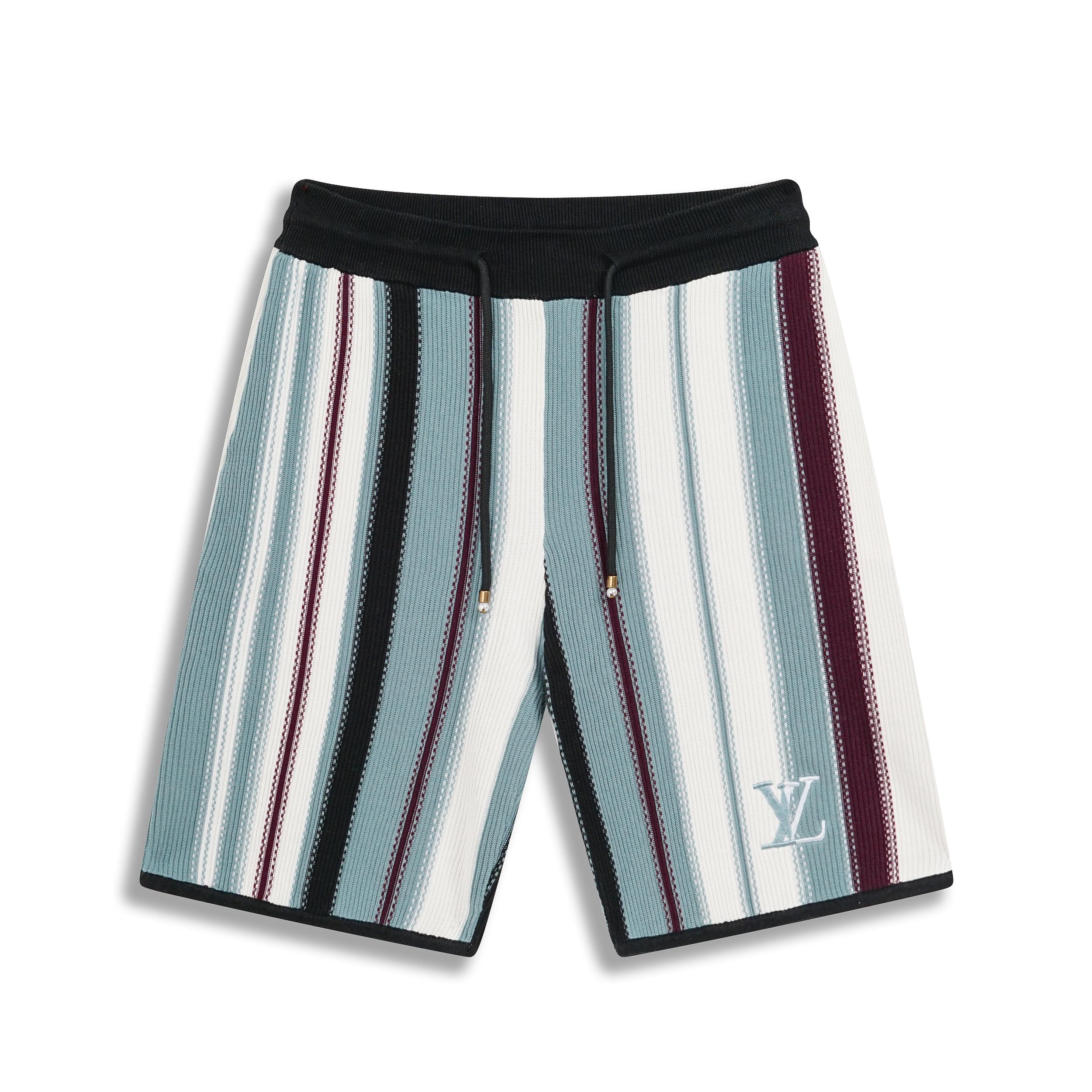 P115 1V/25ss nuevo traje corto de punto bordado a rayas con bloques de color. Los pantalones cortos tienen una silueta …