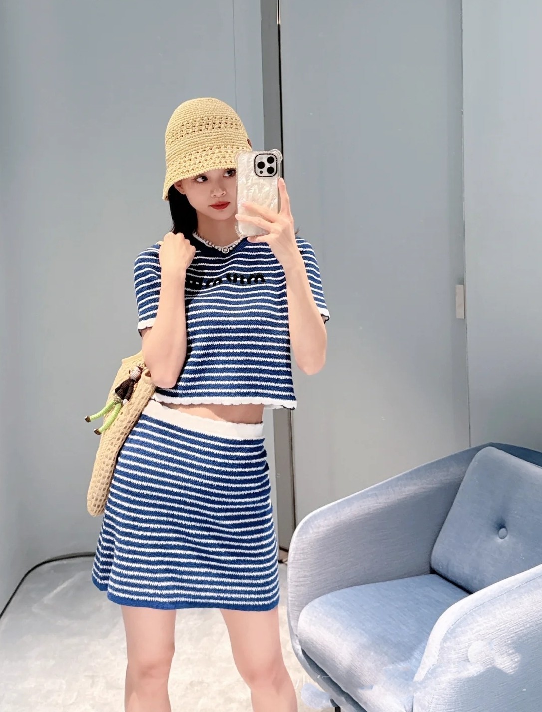 NO:414982,Top, skirt, Miu, a set of outfits, go on vacation, beach vacation outfits, start looking forward to summer, seaside, miumiu, skirts, alexander wang19860909上衣 半裙miu系一套穿搭 一起去度假 海边度假穿搭 开始期待夏日海边了,,miumiu,skirts,alexander wang,Women's clothing