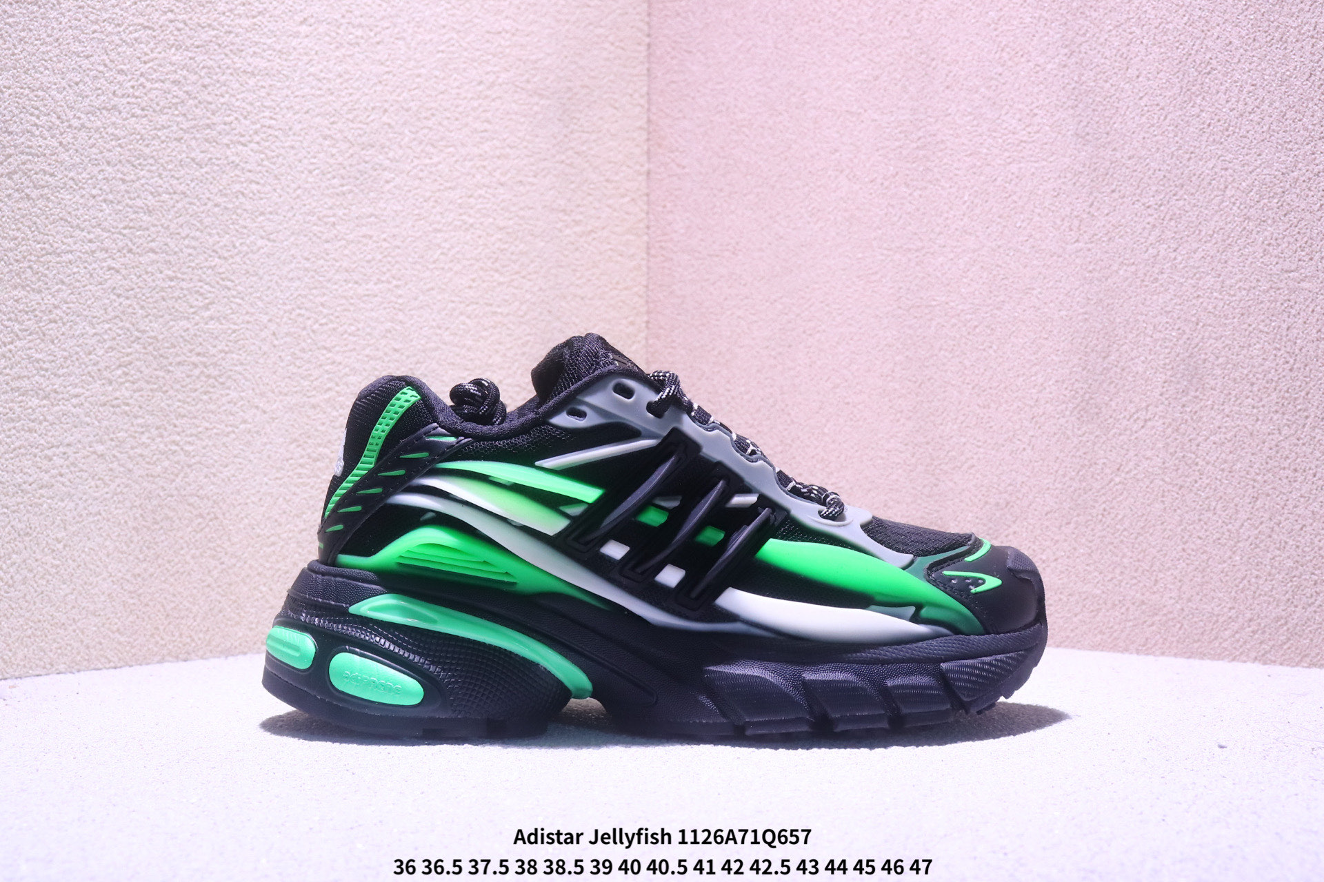 💰170
Adidas Originals Adistar Jellyfish 阿迪复古舒适防滑减震运动鞋    尺码：35-45半
XM1126Q657