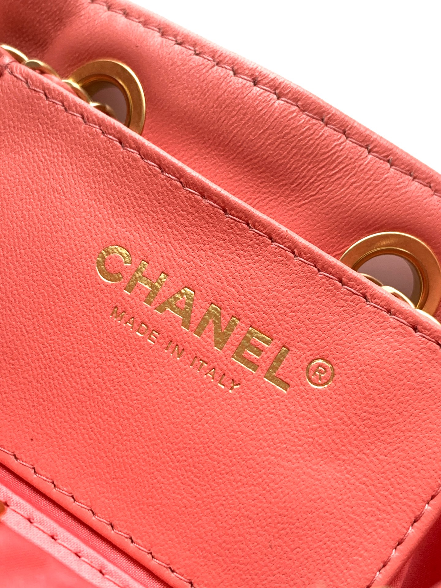 Chanel Style Pink Leather Chain Bag Bags Chain Bag detail image 9 from source 765837