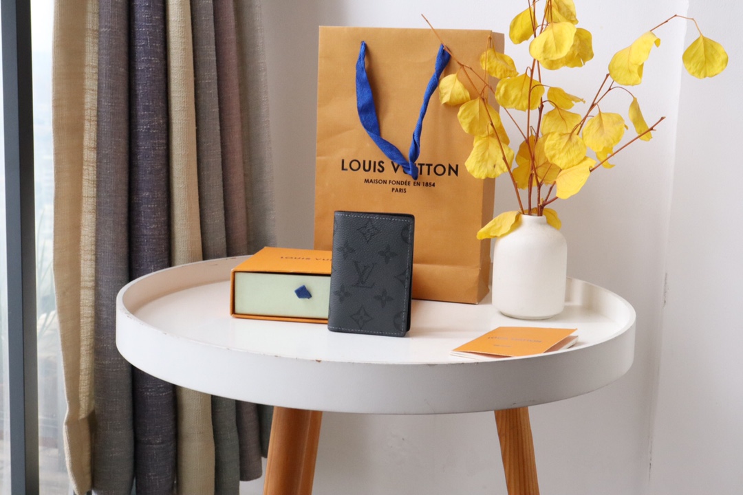 Louis Vuitton Wallet Card pack Damier Graphite Canvas Fashion M60352
