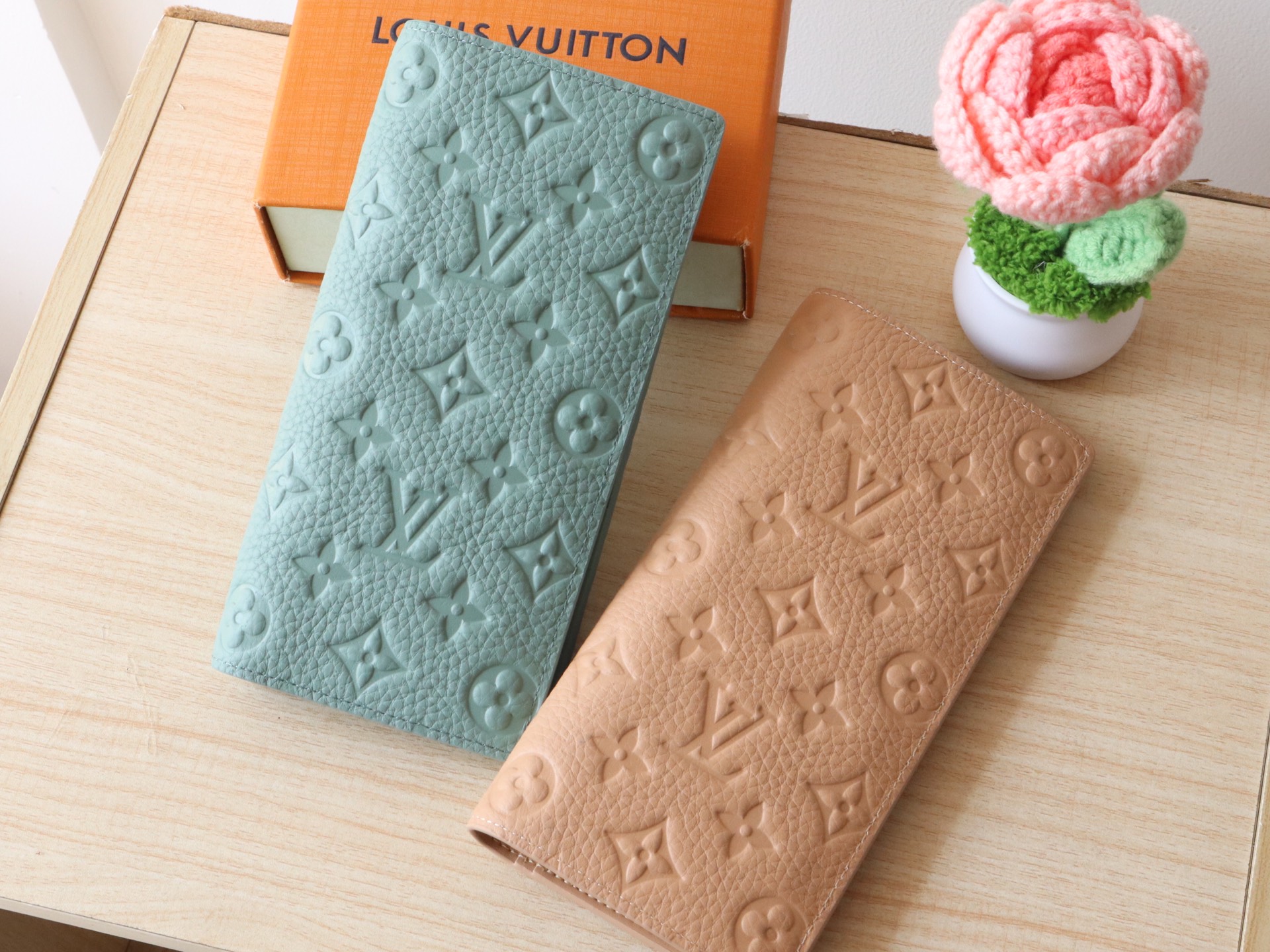 Louis Vuitton Taurillon Leather Multiple Wallet - Stylish Card Holder