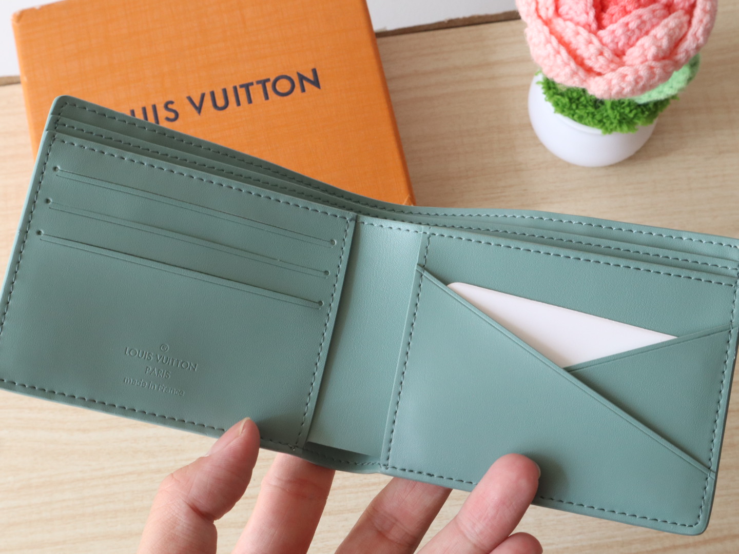 Louis Vuitton Taurillon Leather Multiple Wallet - Compact & Stylish 5 i1742793509636 3104 0 4