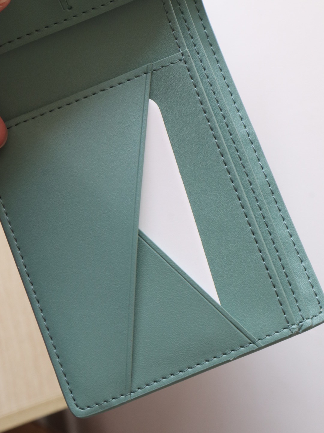 Louis Vuitton Taurillon Leather Multiple Wallet - Compact & Stylish 7 i1742793509768 777 0 6