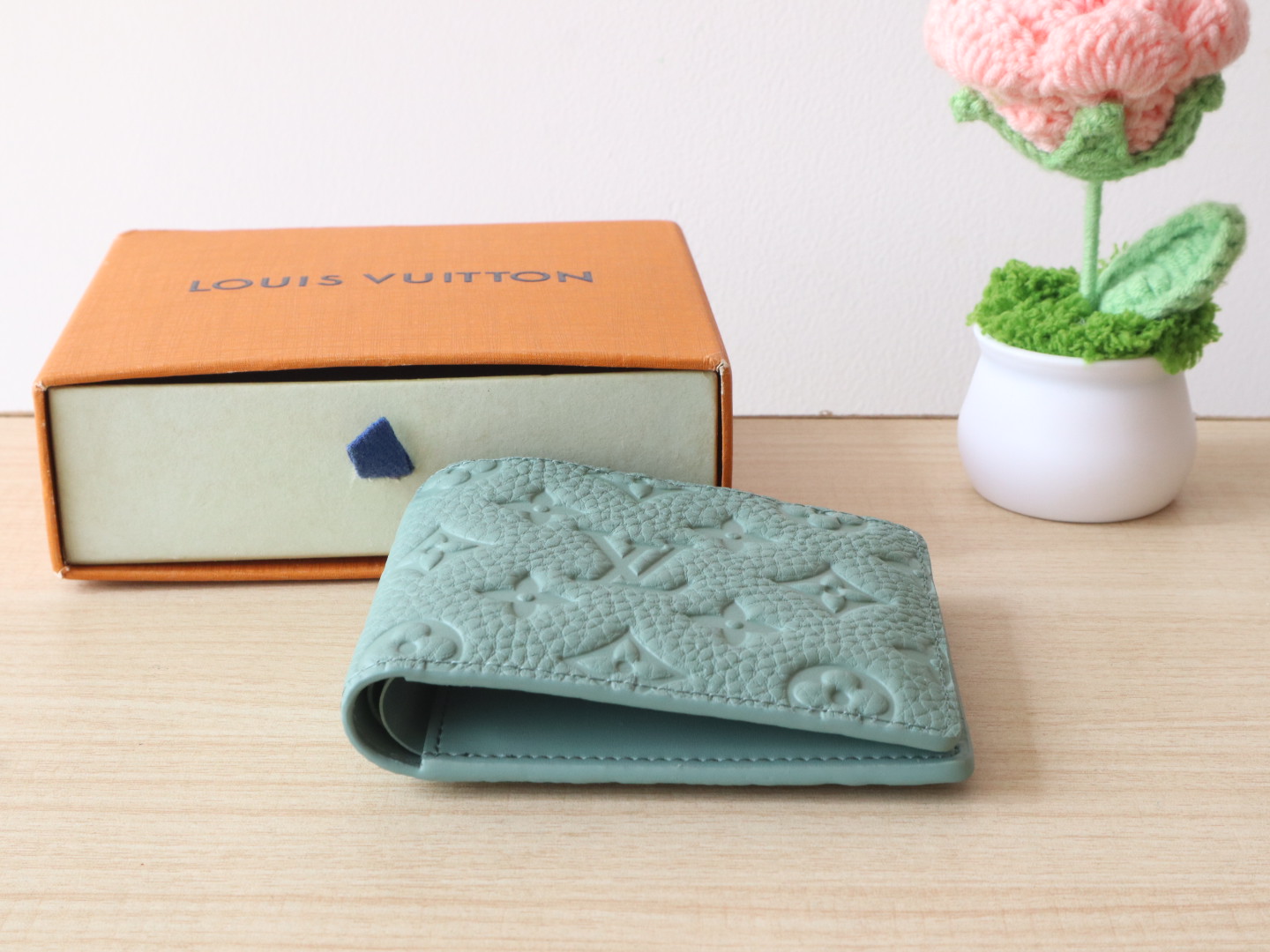 Louis Vuitton Taurillon Leather Multiple Wallet - Compact & Stylish 3 i1742793510272 8175 0 2