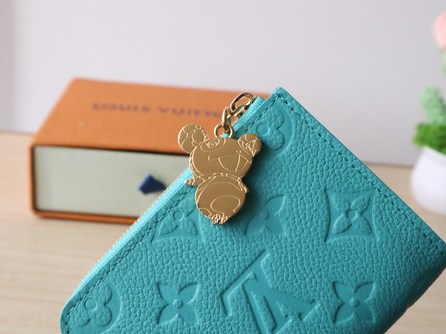 Louis Vuitton x TM Portfolio Compact Wallet Murakami Takashi Aqua Monogram 7 i1743409013675 8131 0 6