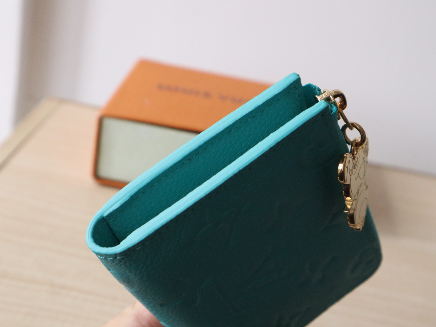 Louis Vuitton x TM Portfolio Compact Wallet Murakami Takashi Aqua Monogram 6 i1743409013676 2087 0 5