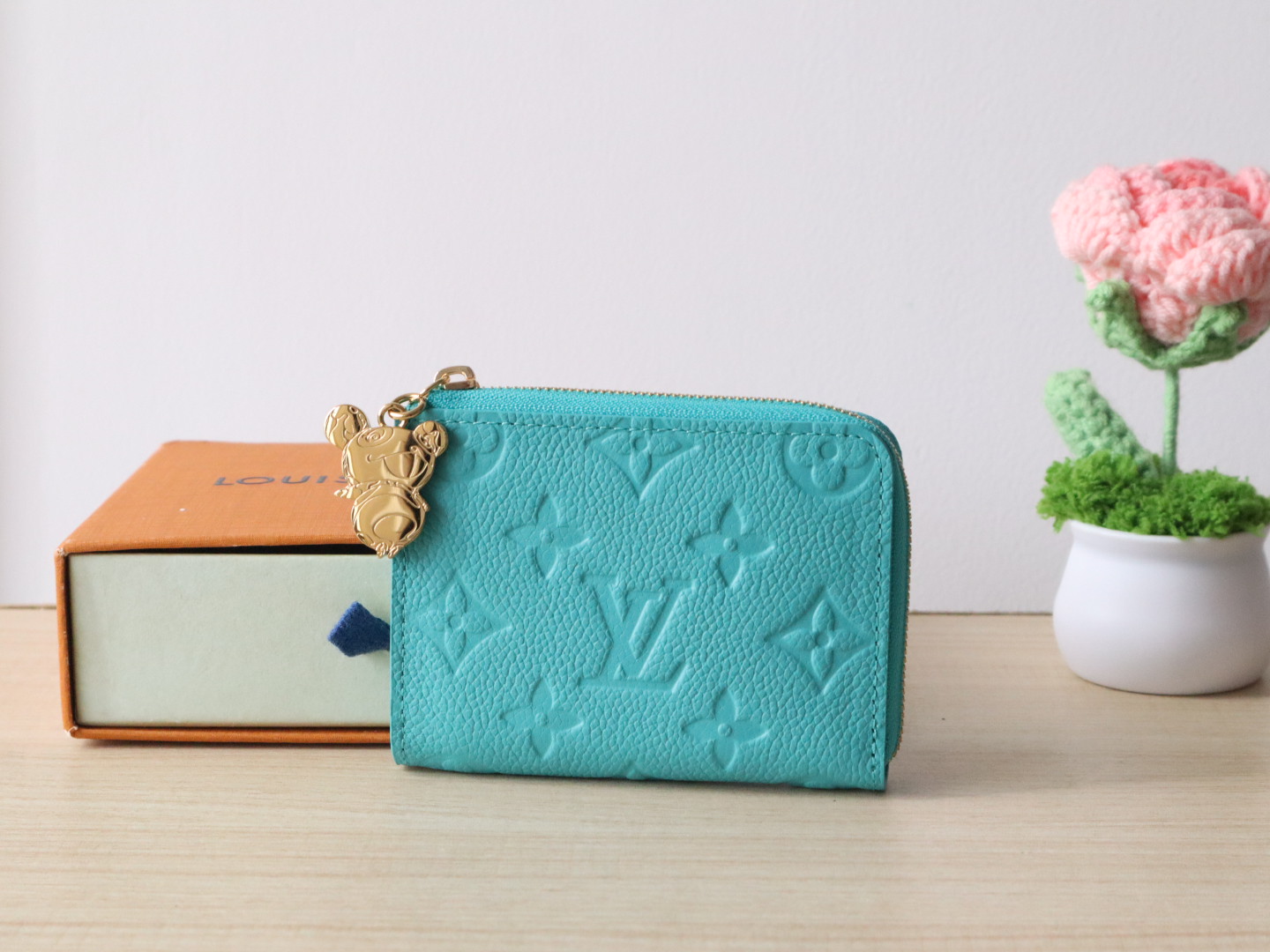 Louis Vuitton x TM Portfolio Compact Wallet Murakami Takashi Aqua Monogram 2 i1743409014770 6445 0 1