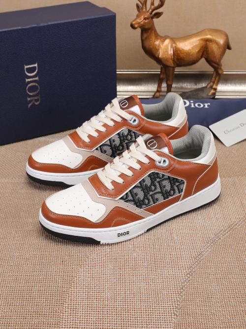 Dior Low-Top Sneakers in Brown Leather with Oblique Print Laces,Size 38-44 1 Dior Low-Top Sneakers in Brown Leather with Oblique Print Laces,Size 38-44