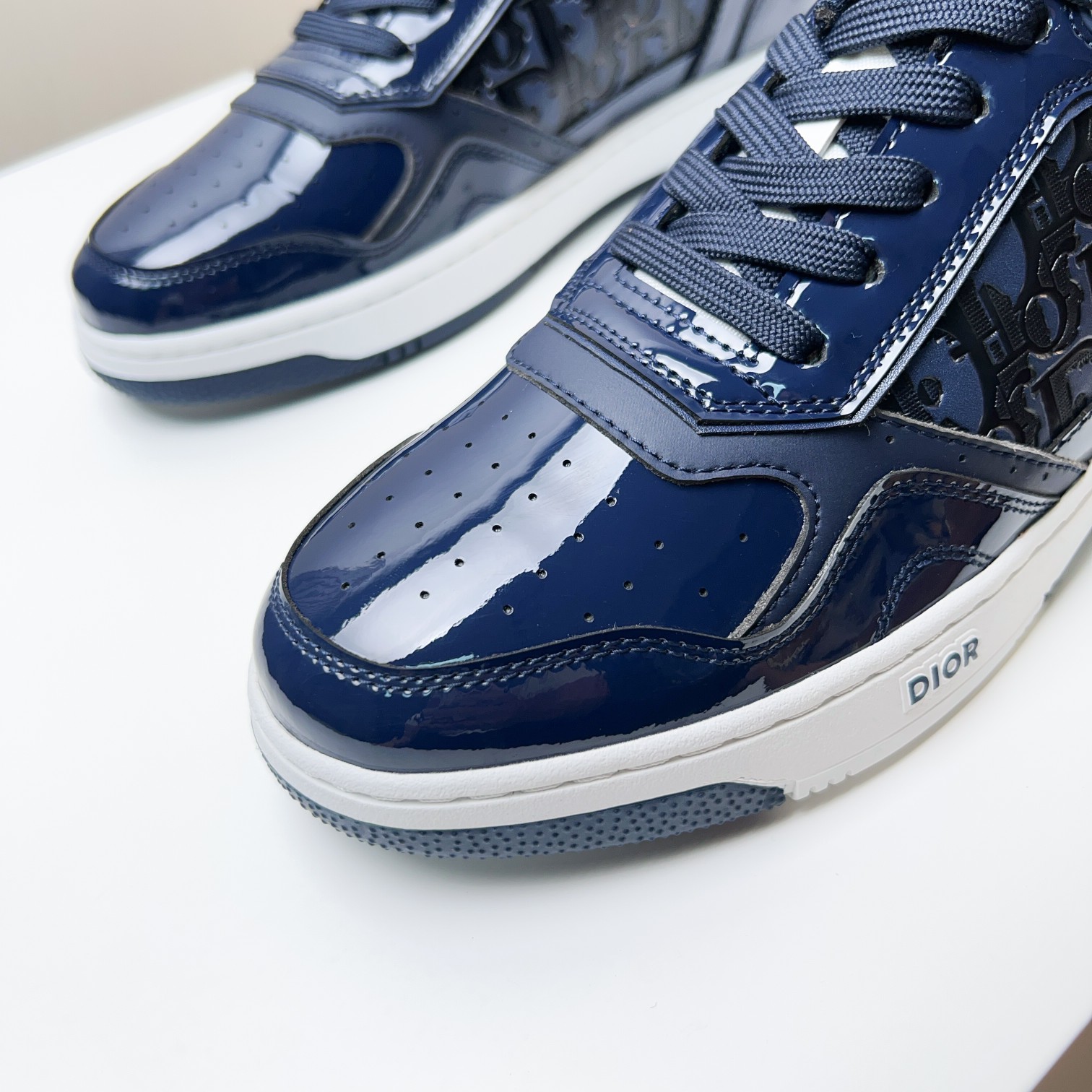 Dior Low-Top Sneakers in Blue Oblique Canvas and Calfskin Leather 7 a1751870803376 1286