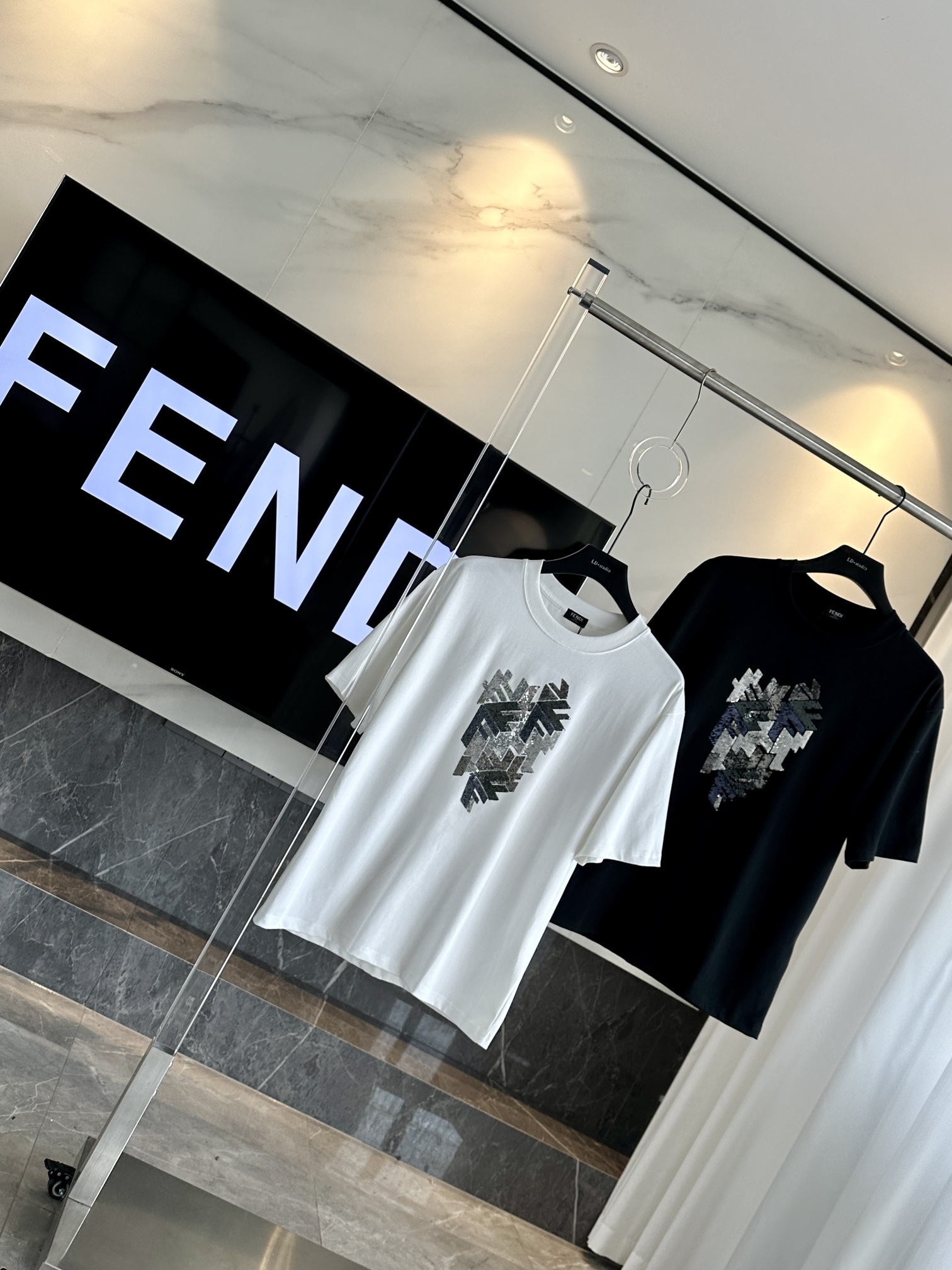 FENDI专柜夏季新款多色珠片刺绣305克纯棉洗水平纹S.M.L.XL