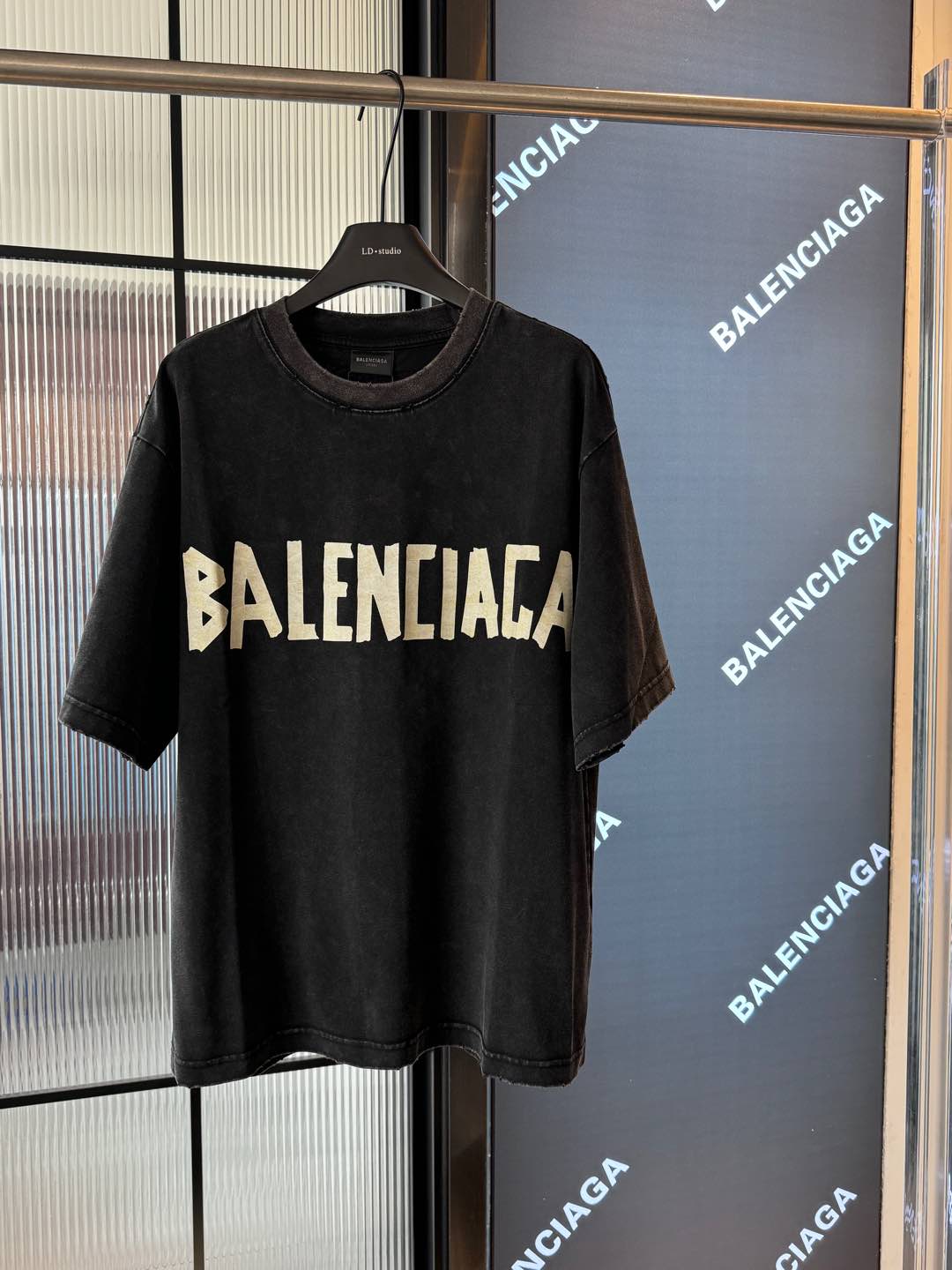 P80 Balenciaga/巴黎世家2026 nivel boutique, camiseta de manga corta unisex casual con desgastado, lavado a la piedra, borda…
