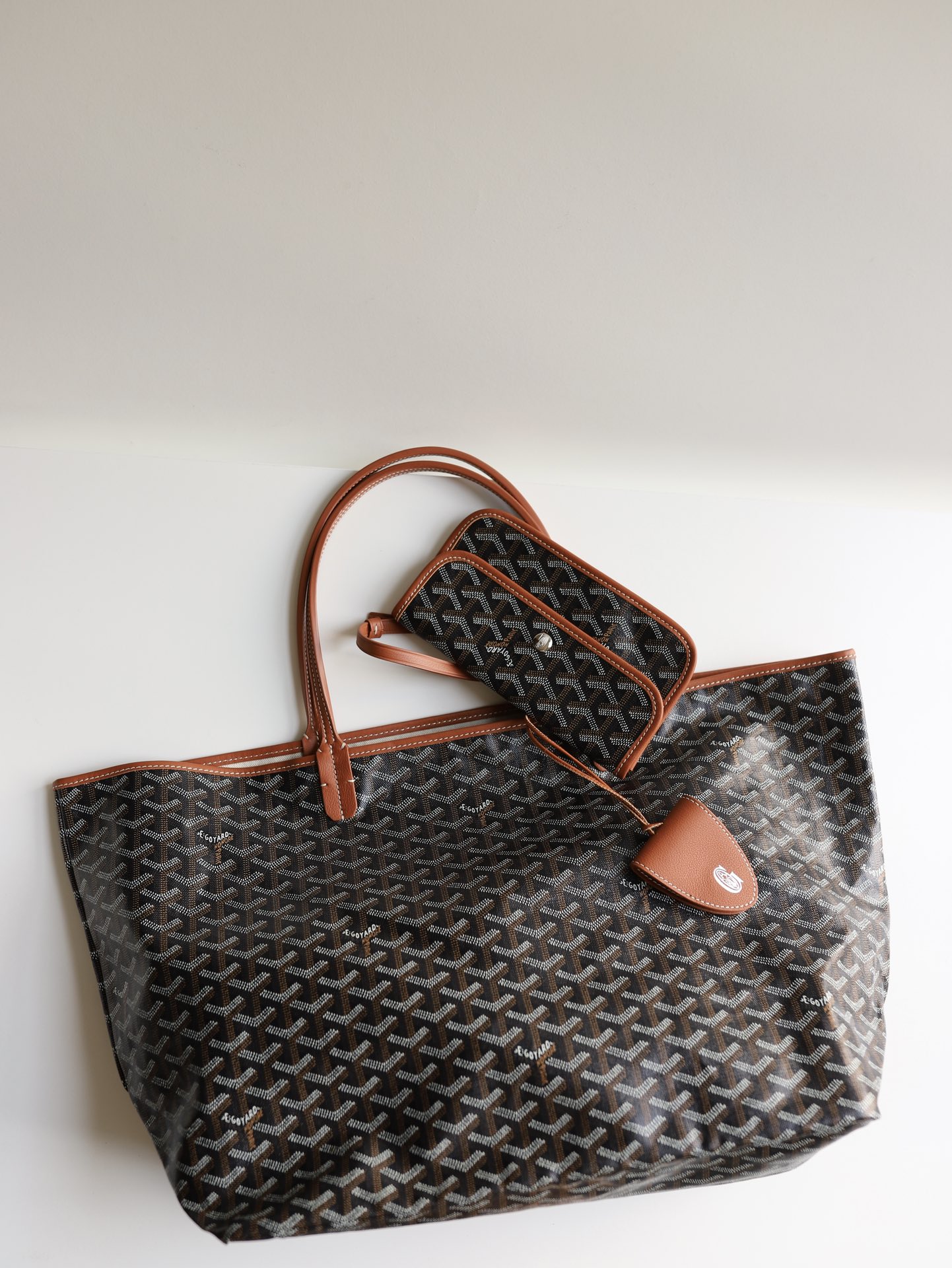 Goyard Red large everyday