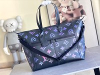 LV Louis Vuitton M22634 Lu Keepall de 50 cm Bolsa de viaje, este Keepall es un clásico en la serie de bolsas de viaje. Este gran Keepall está hecho de lienzo de monograma como una bolsa, con una correa de hombro de cuero extraíble y un juego de identificación de cuero extraíble. -Ledrupas con recubrimiento especial - cuero de vaca natural - forro textil de algodón - correas de hombro extraíbles con hombros acolchados - mango de cuero, más cómodo de transporte - diseño de gran capacidad - tamaño de equipaje corporal - marca de cuero extraíble - adorno de metal dorado50*21*28 cm 1 LV Louis Vuitton M22634 Lu Keepall de 50 cm Bolsa de viaje, este Keepall es un clásico en la serie de bolsas de viaje. Este gran Keepall está hecho de lienzo de monograma como una bolsa, con una correa de hombro de cuero extraíble y un juego de identificación de cuero extraíble. -Ledrupas con recubrimiento especial – cuero de vaca natural – forro textil de algodón – correas de hombro extraíbles con hombros acolchados – mango de cuero, más cómodo de transporte – diseño de gran capacidad – tamaño de equipaje corporal – marca de cuero extraíble – adorno de metal dorado50*21*28 cm