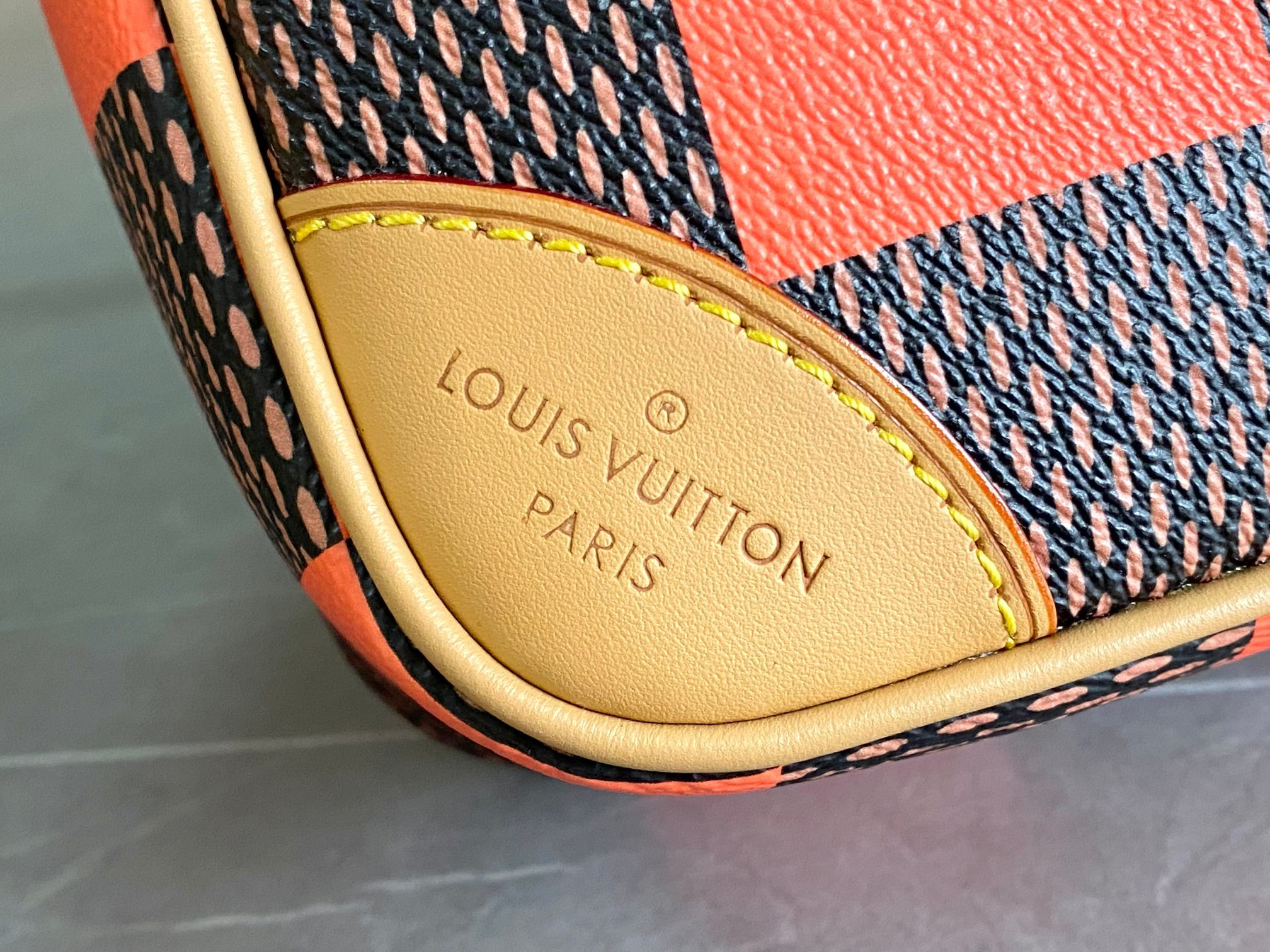 N40548橙色N40561红色N40547蓝色N40563绿色N40562黄色Lv方包LouisVui