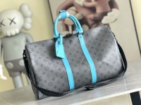 LV Louis Vuitton 💰 M11481 Lista original superior Esta bolsa de viaje Keepall Bandoulière 45 proviene del Salón de Moda de Otoño e Invierno de 2024. Marque L.Vuitton Déposée Decor and Tassel Leather Brand complete los detalles. 45.0 x 27.0 x 20.0 cm (longitud x altura x ancho) 1 LV Louis Vuitton 💰 M11481 Lista original superior Esta bolsa de viaje Keepall Bandoulière 45 proviene del Salón de Moda de Otoño e Invierno de 2024. Marque L.Vuitton Déposée Decor and Tassel Leather Brand complete los detalles. 45.0 x 27.0 x 20.0 cm (longitud x altura x ancho)