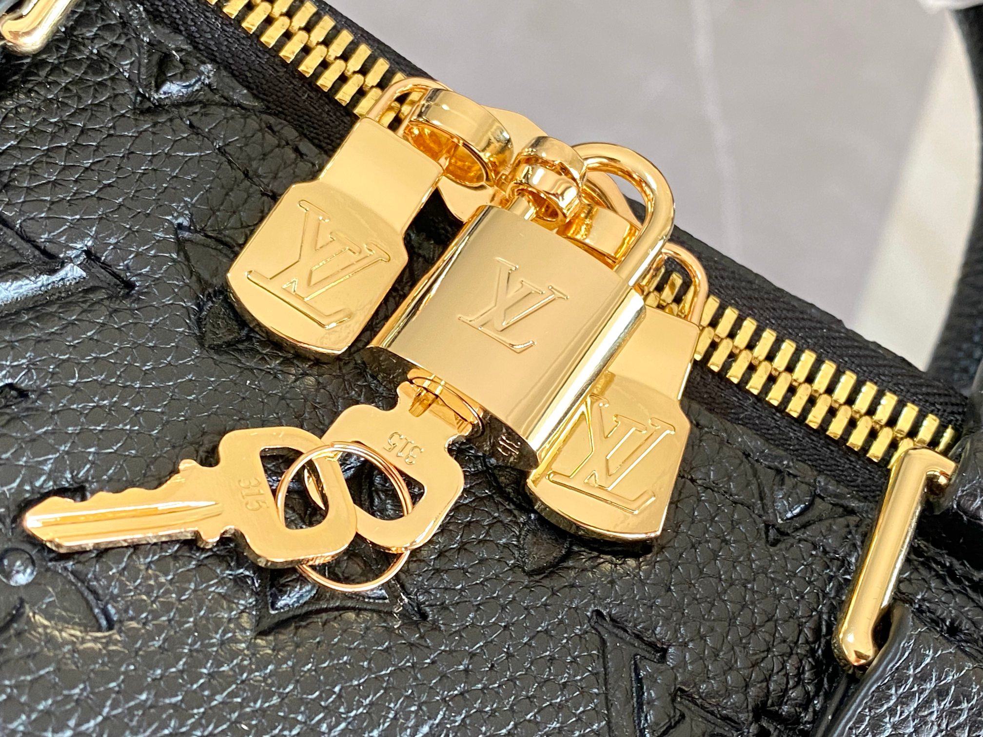  顶级原单M 13761 KEEPALL BANDOULIÈRE 45 旅行袋 本款 Keepall B