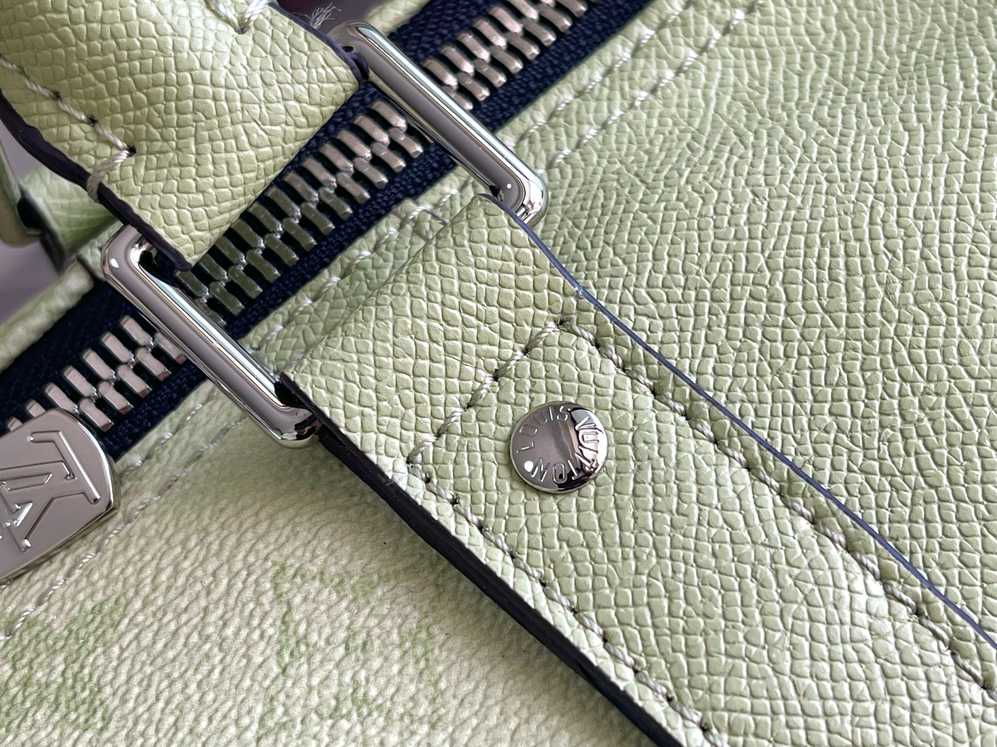  顶级原单 路易威登经典 Keepall 45尺寸旅行袋款号14124 浸染宛如朝阳的粉彩色调，活力迎接