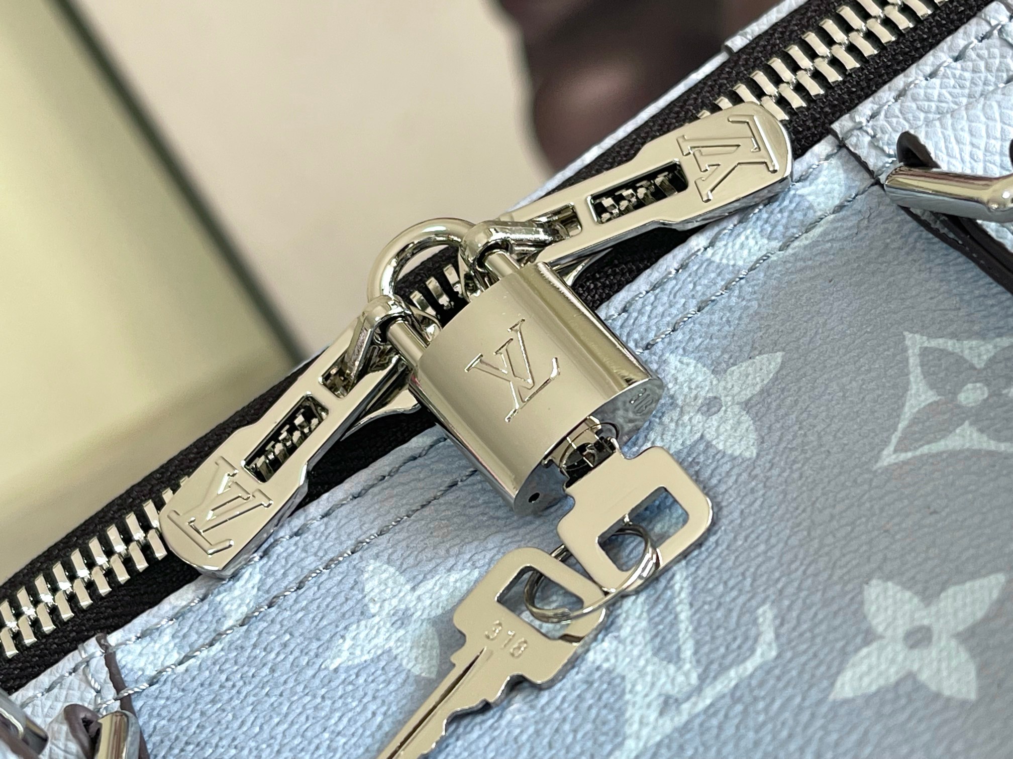  顶级原单【货号】 M14122 购物袋（专柜货）【介绍】👣原‮海单‬外正品👣【五金】 采用‮口进‬原版