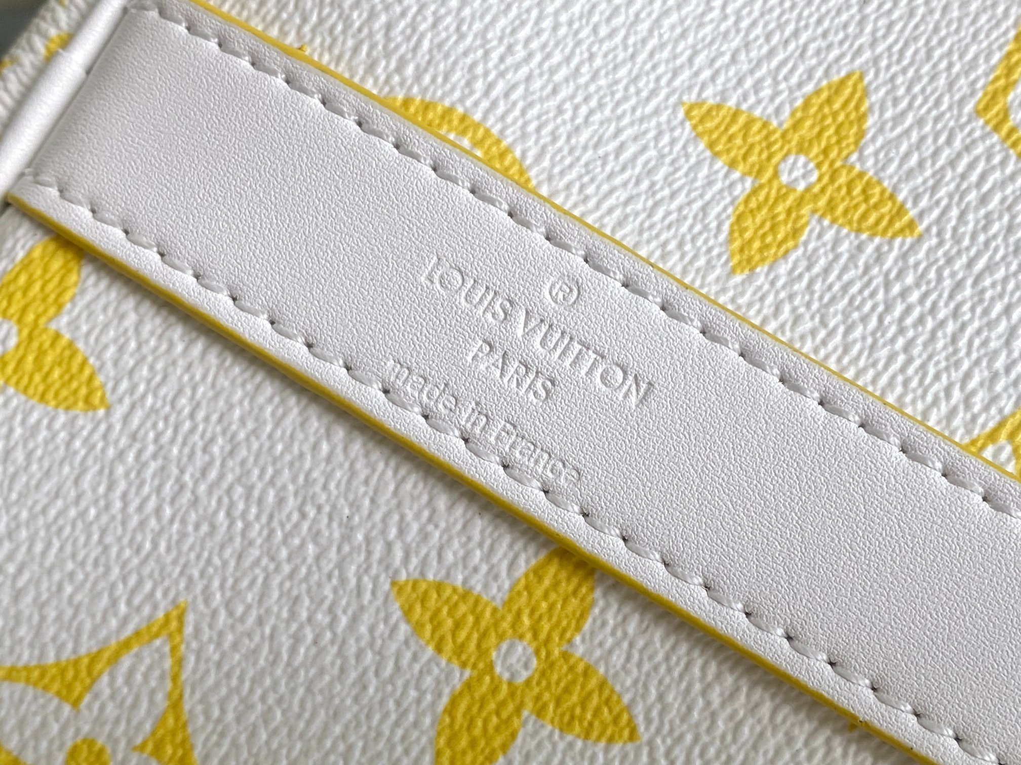 M14834 KEEPALL BANDOULIÈRE 50 黄白色Monogram Bandana圖案以