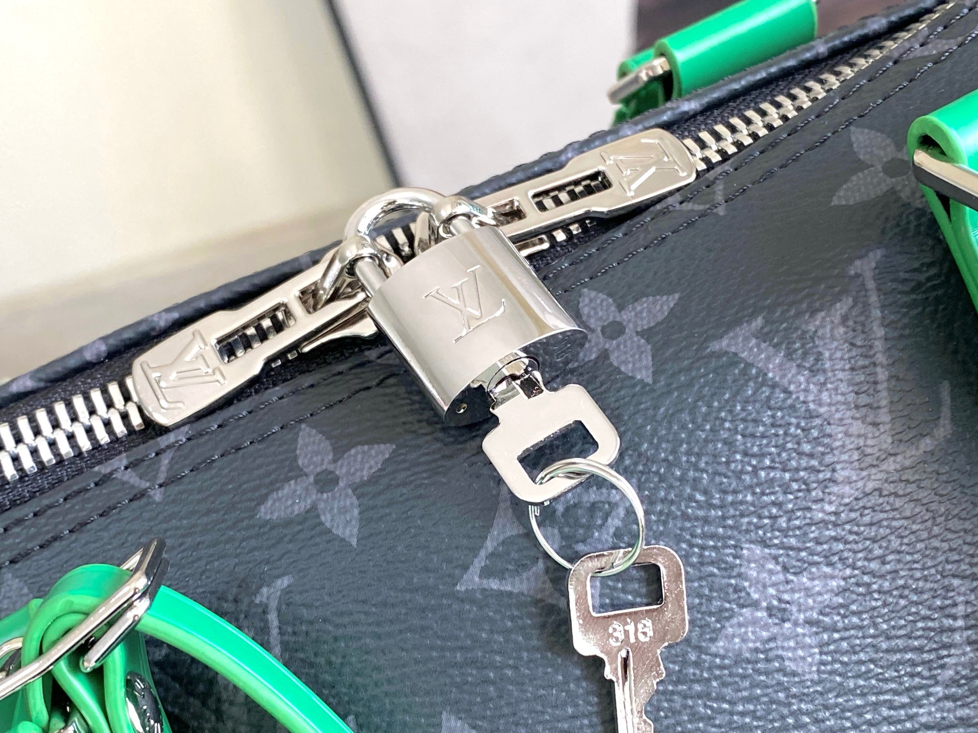 顶级原单m26434男包枕头包系列 KEEPALL 50 旅行袋 以细致粒面Taurillon Mono