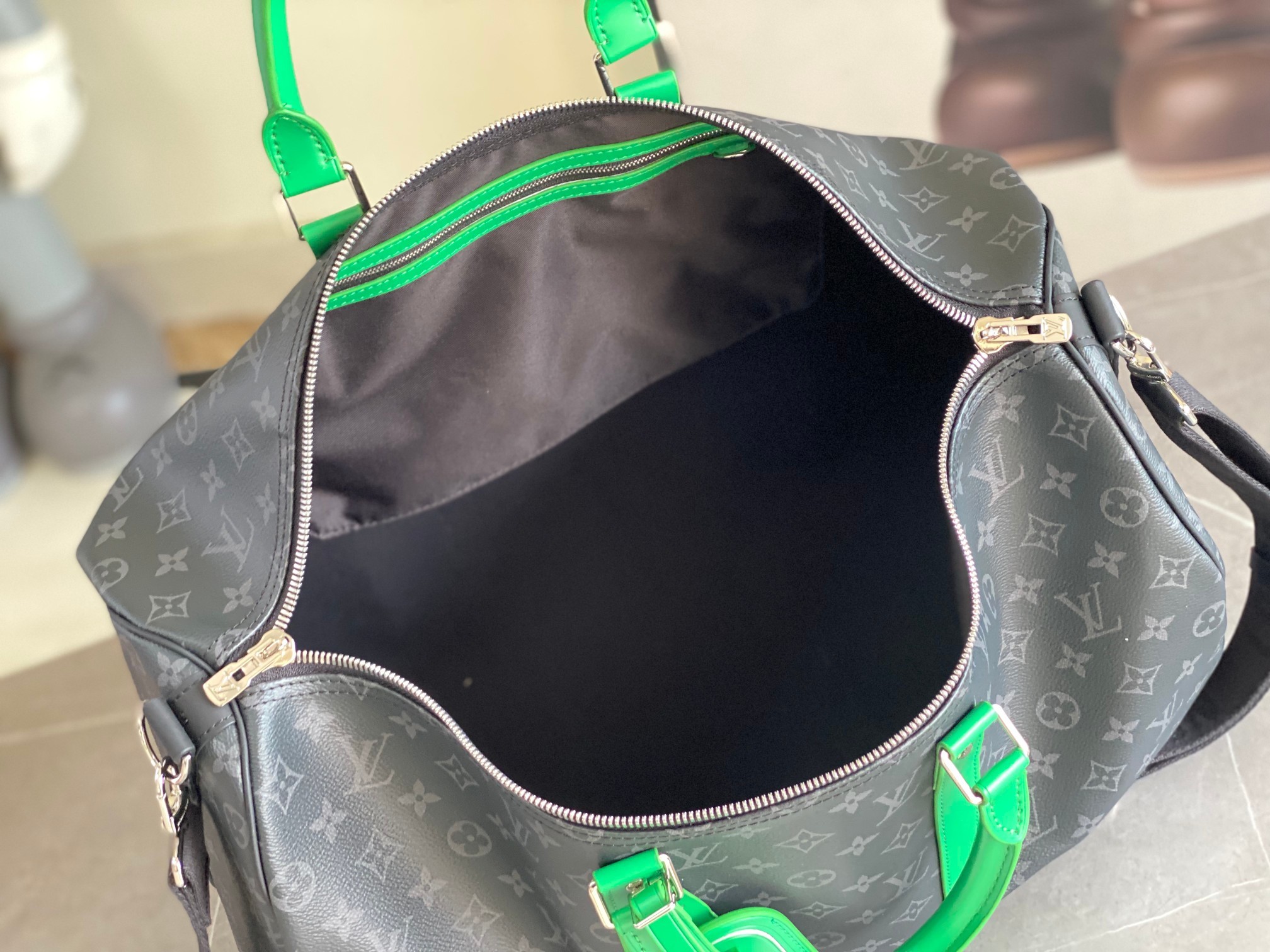 顶级原单m26434男包枕头包系列 KEEPALL 50 旅行袋 以细致粒面Taurillon Mono