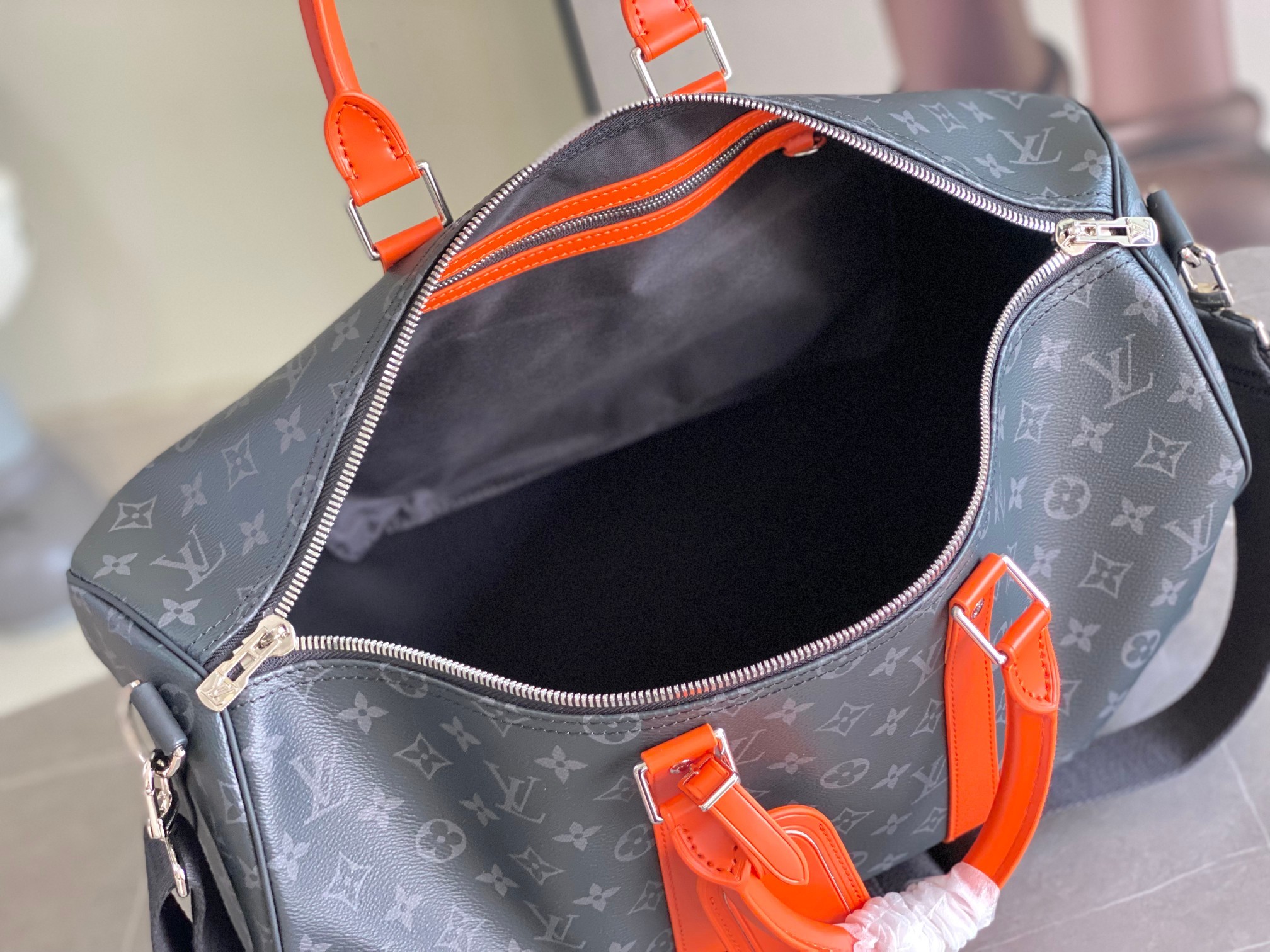 变码芯片 本款M15251 Keepall Bandouliere 45 旅行袋取材 Monogram
