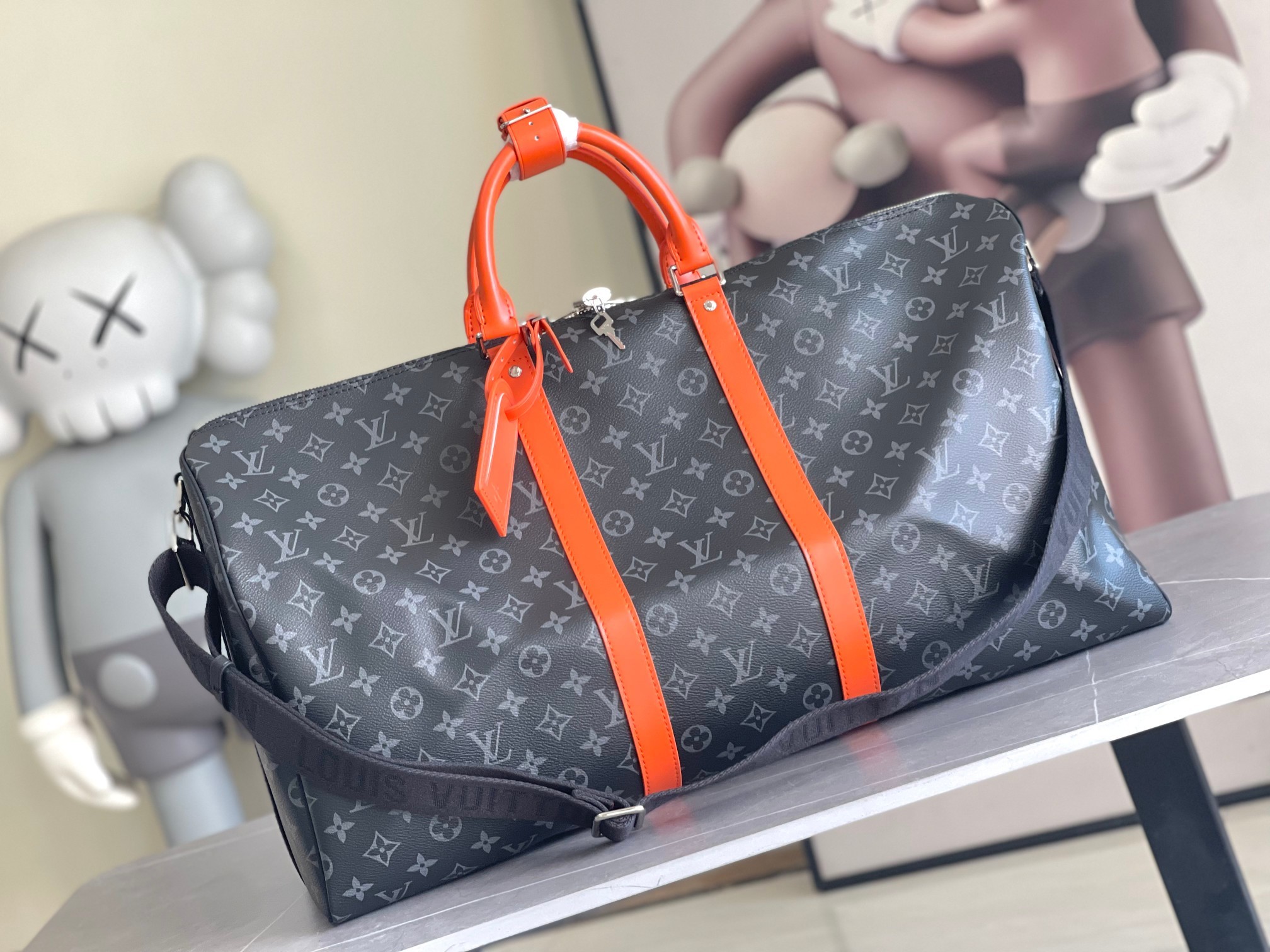 M15253黑花橘红55CM 163c01变码芯片Keepall 55旅行包采用Monogram Ecl